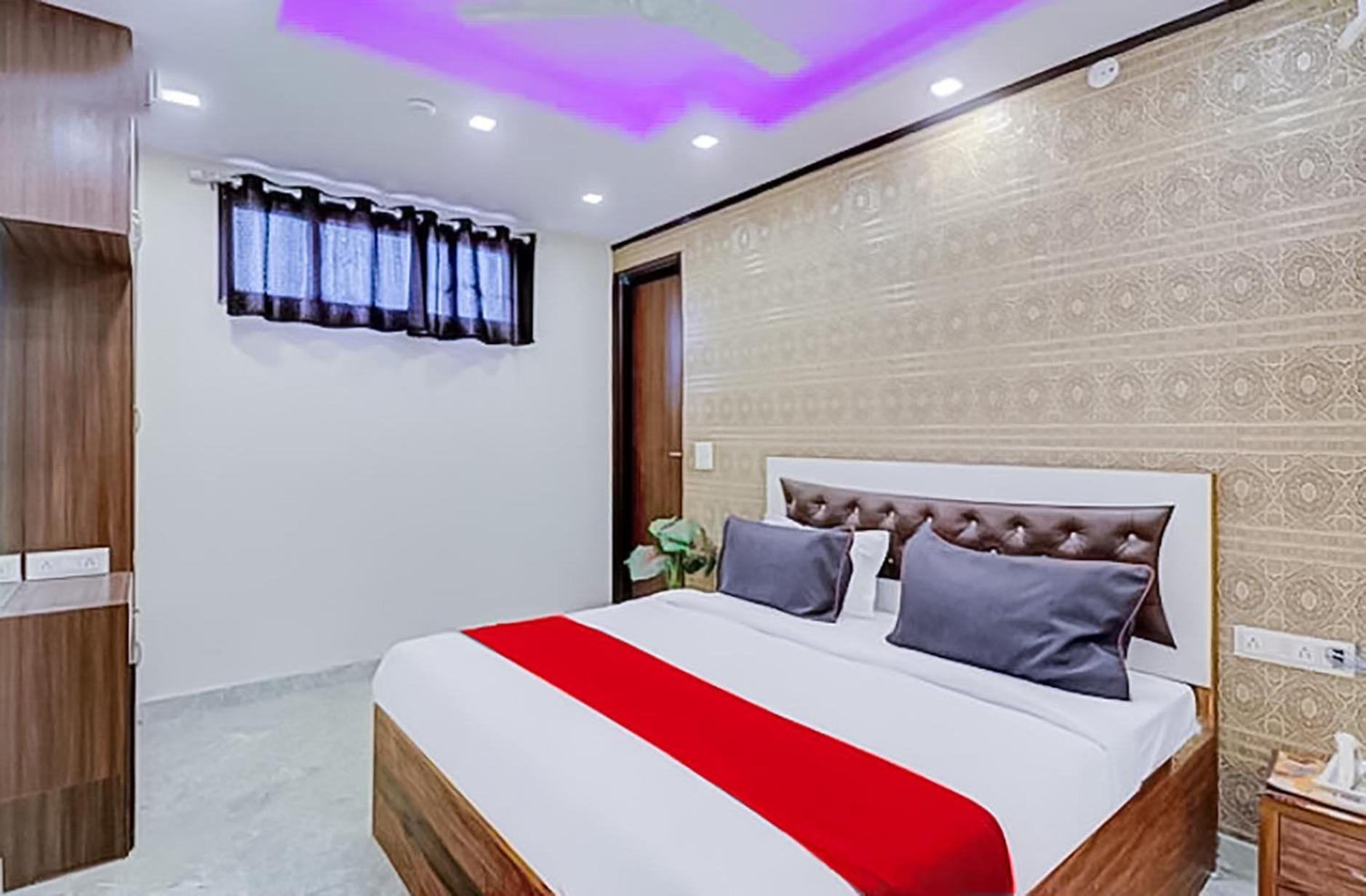 Hotel Green Palace - Jagat Puri New Delhi