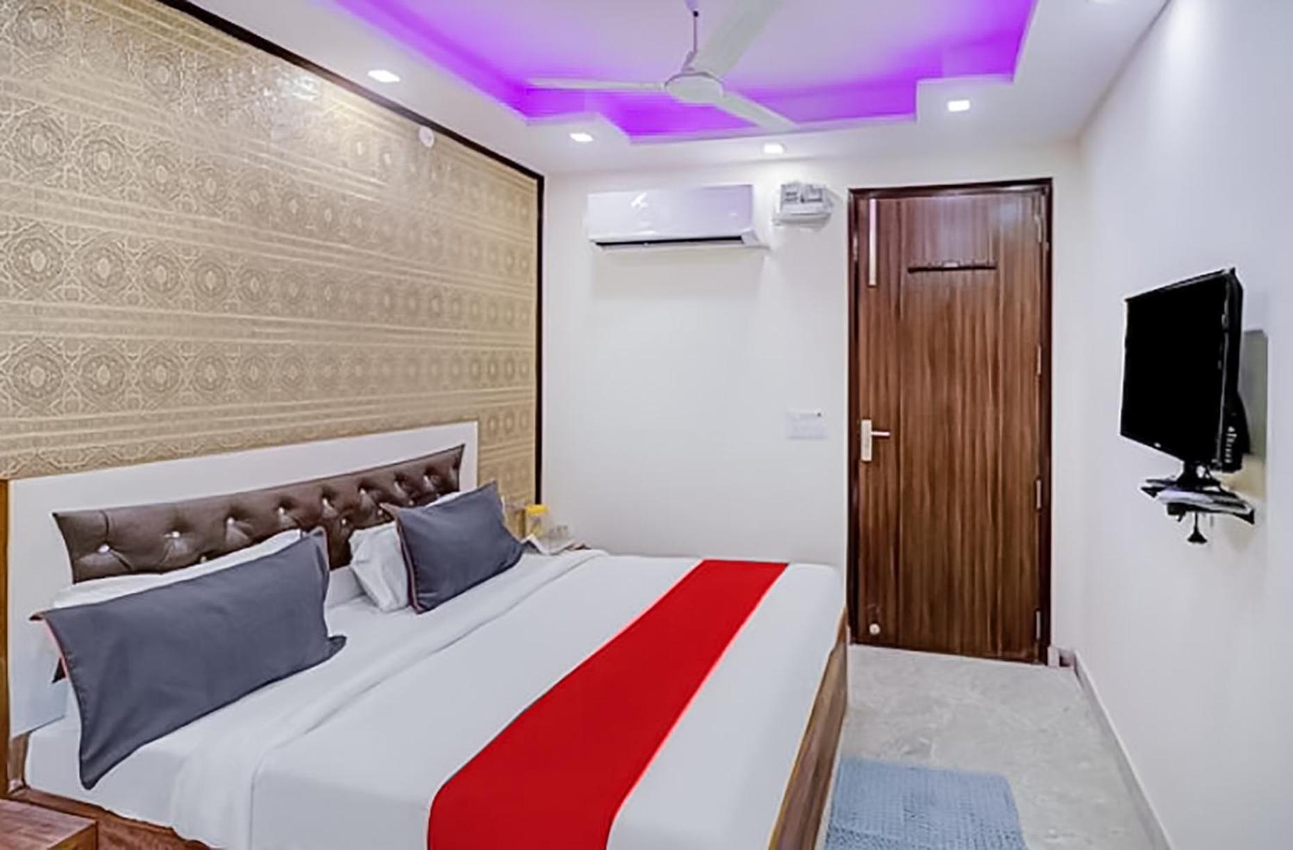 Green Palace - Jagat Puri 3*
