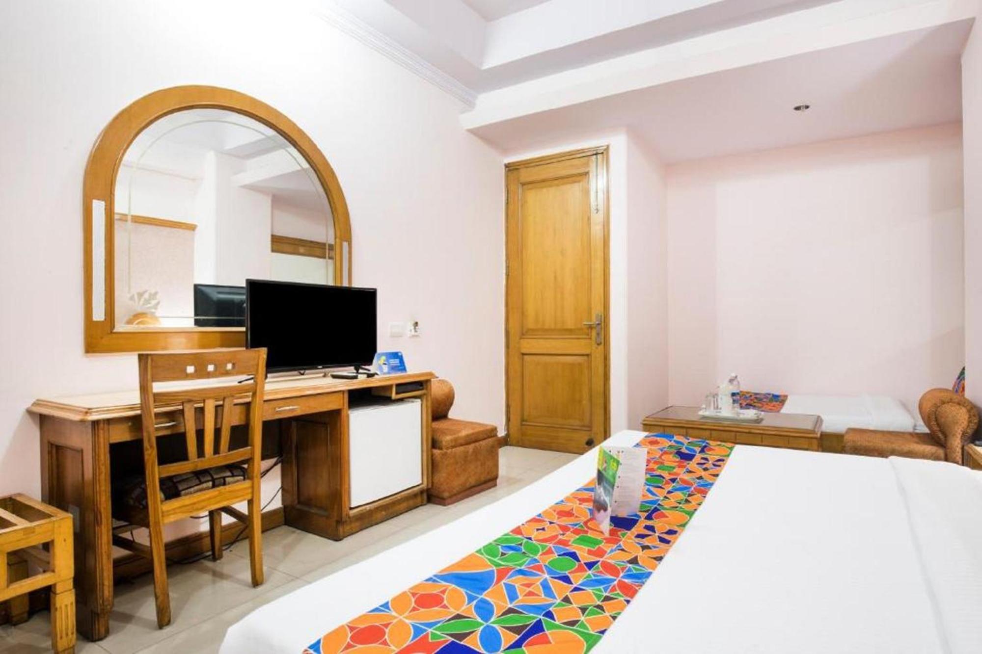 Hotel Kochar Continental New Delhi