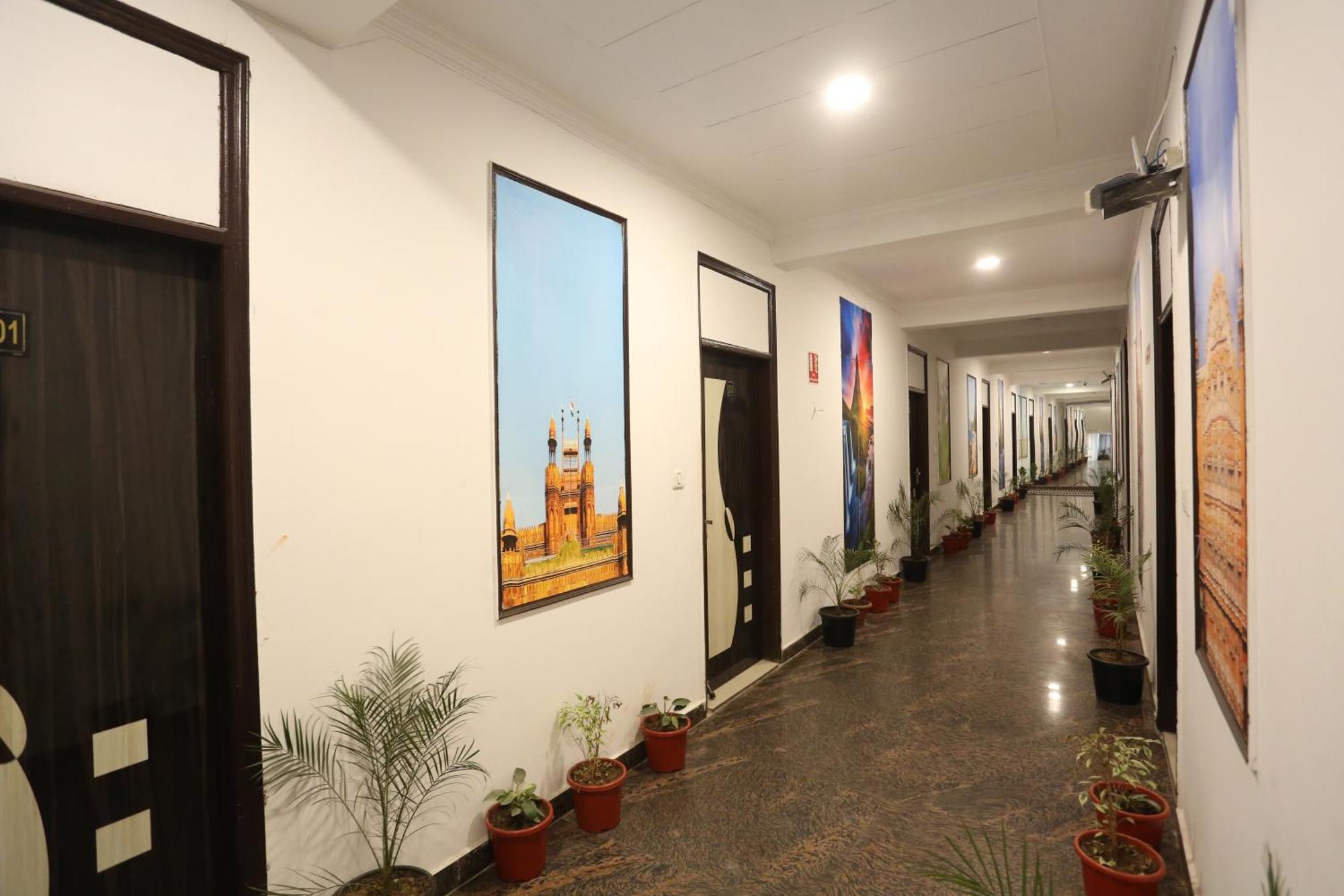 Grand Kiara Delhi Airport By Ss Group Hotel 4*