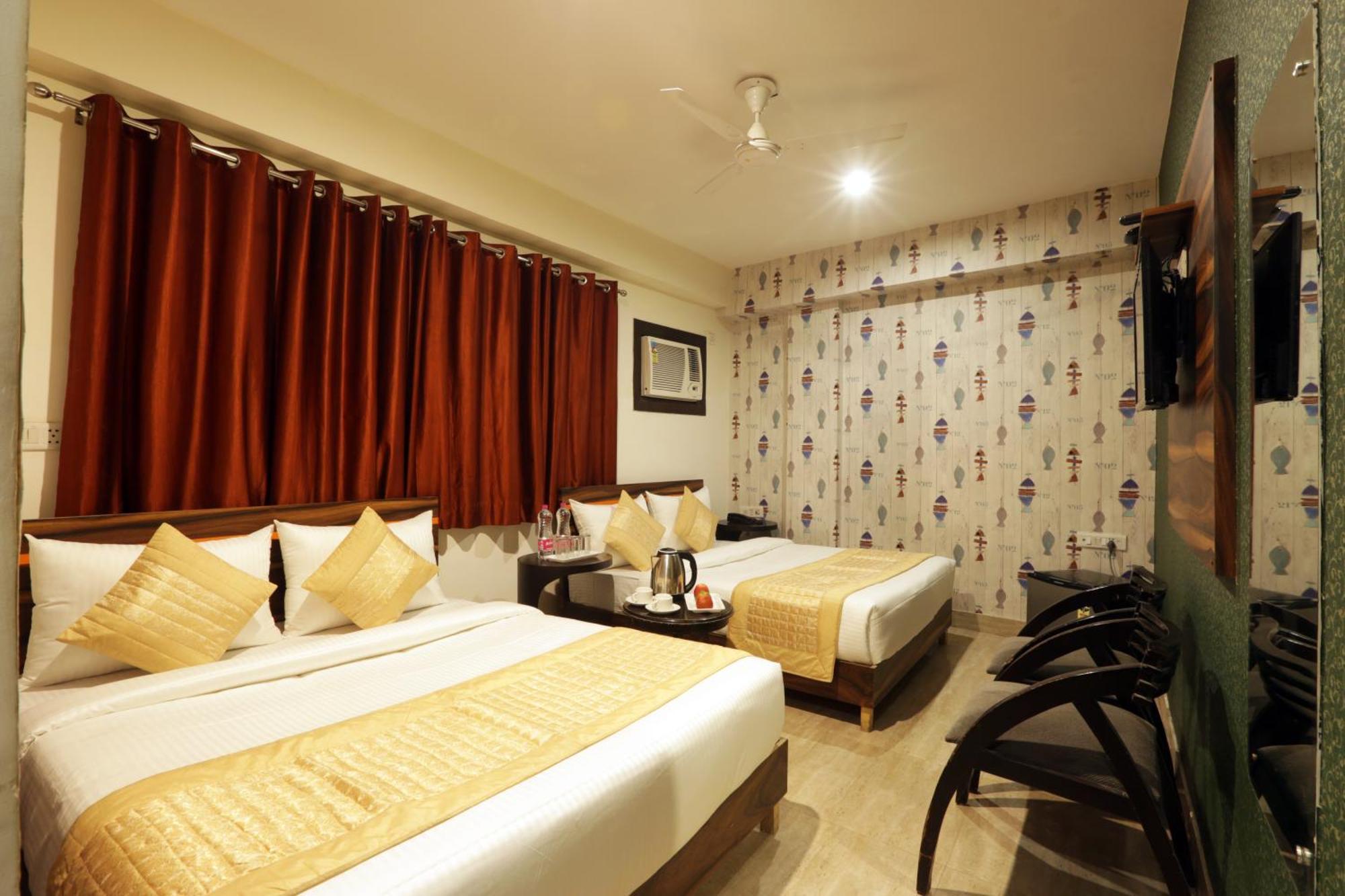 Park Near Delhi Airport 3*