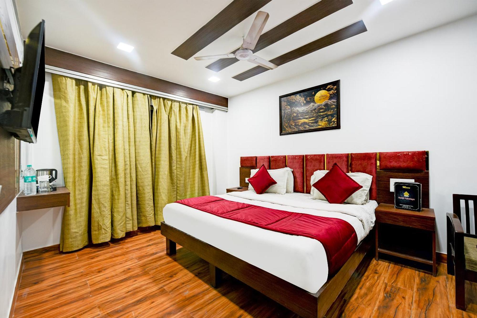Hotel Staybook South Delhi New Delhi