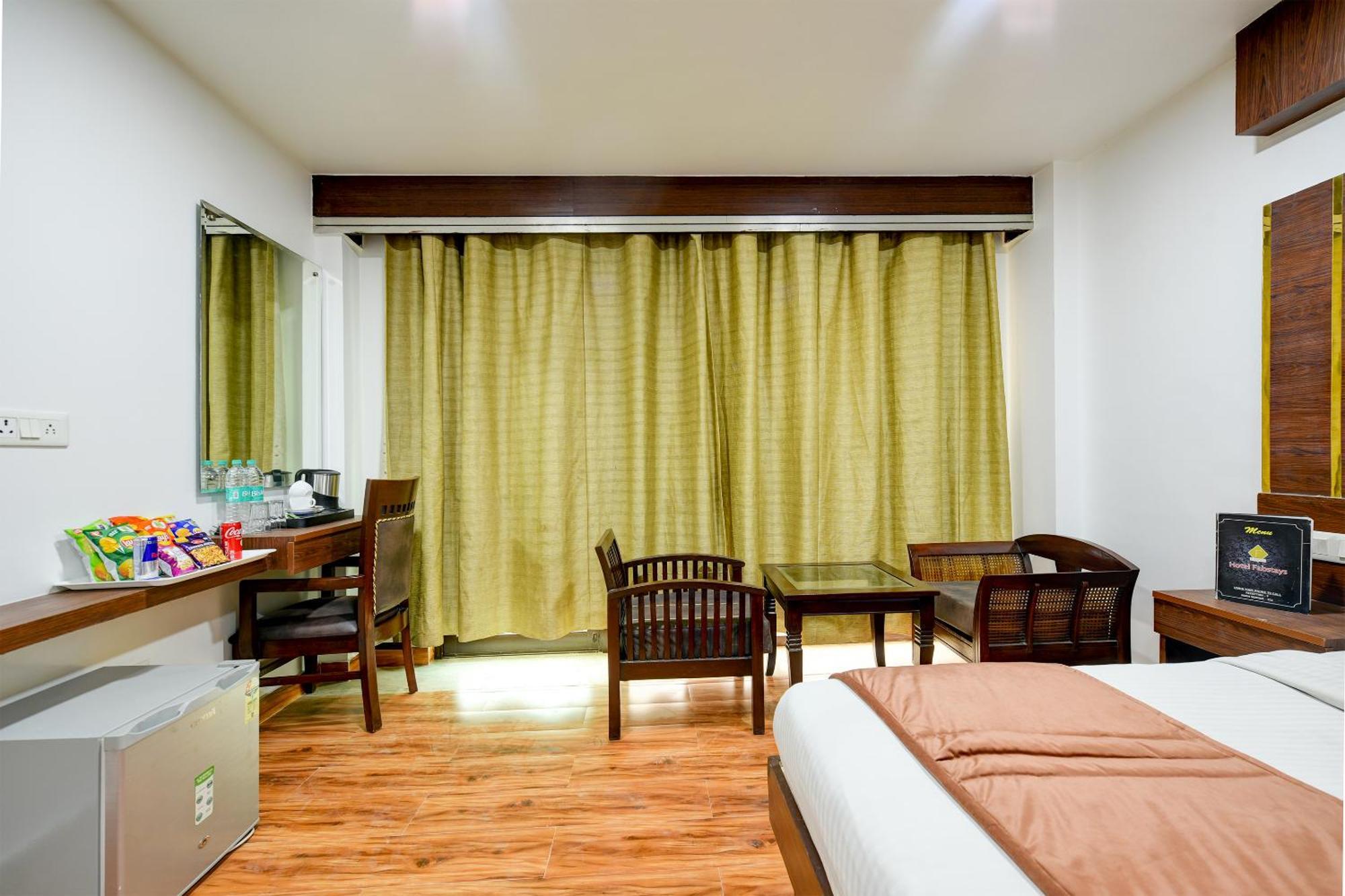 Hotel Staybook South Delhi