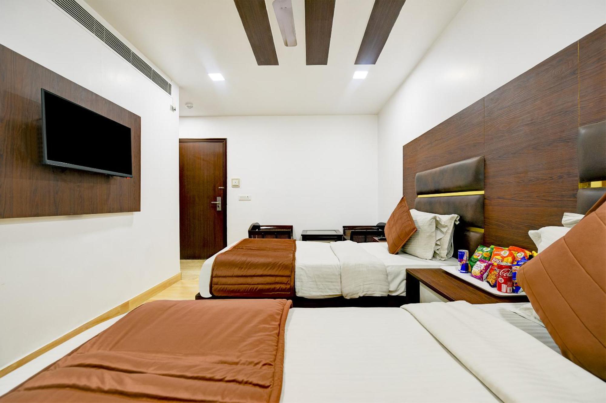 Hotel Staybook South Delhi
