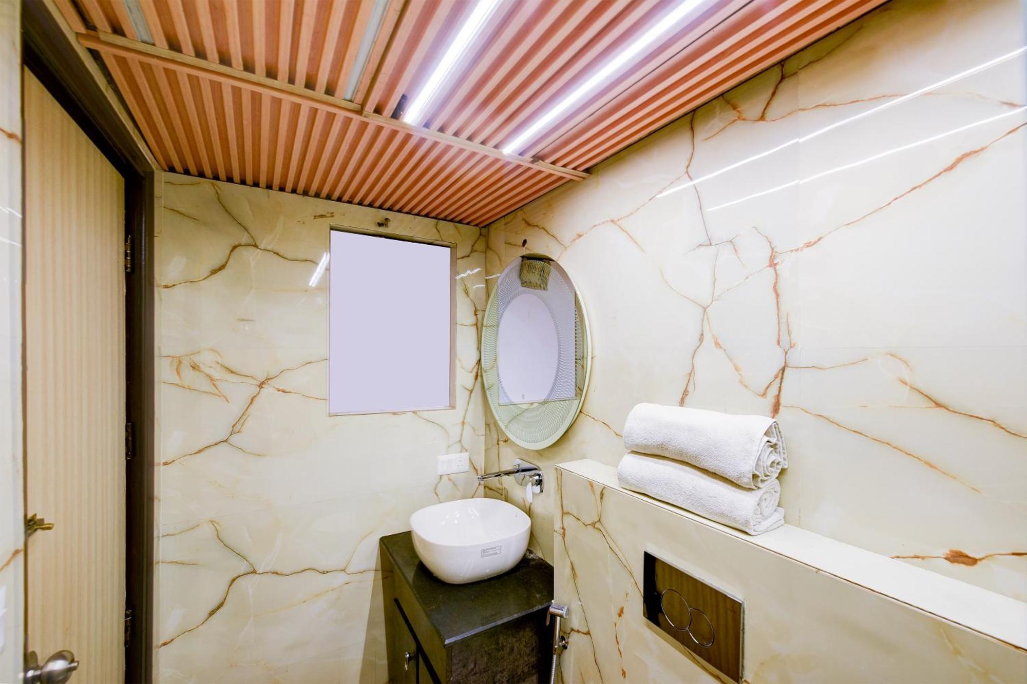 Staybook South Delhi Hotel