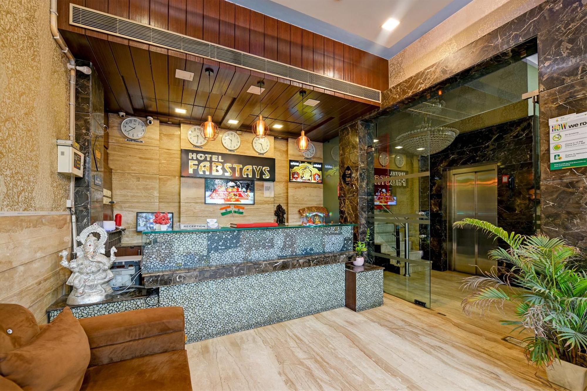 Staybook South Delhi Hotel 4*