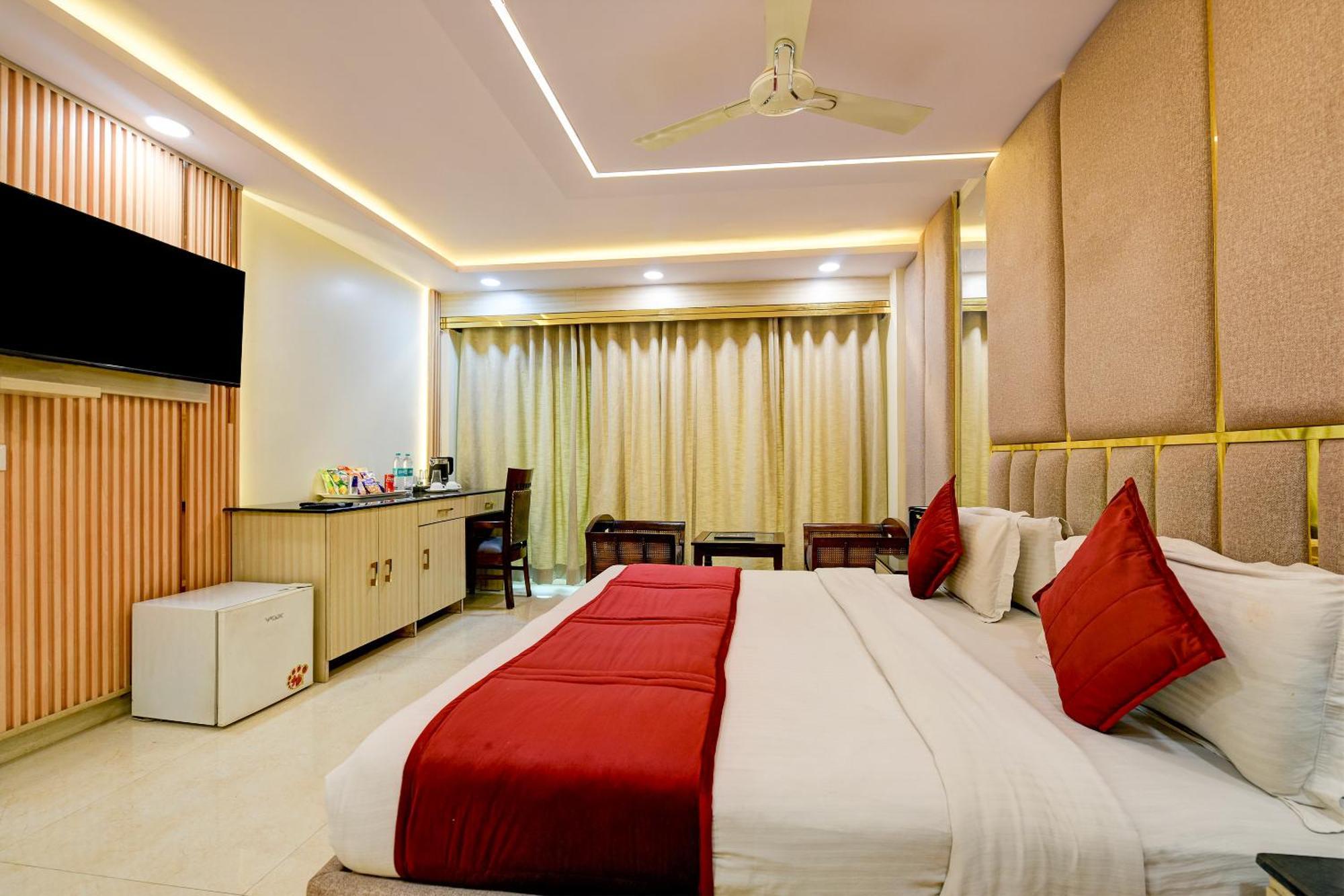 Hotel Staybook South Delhi New Delhi