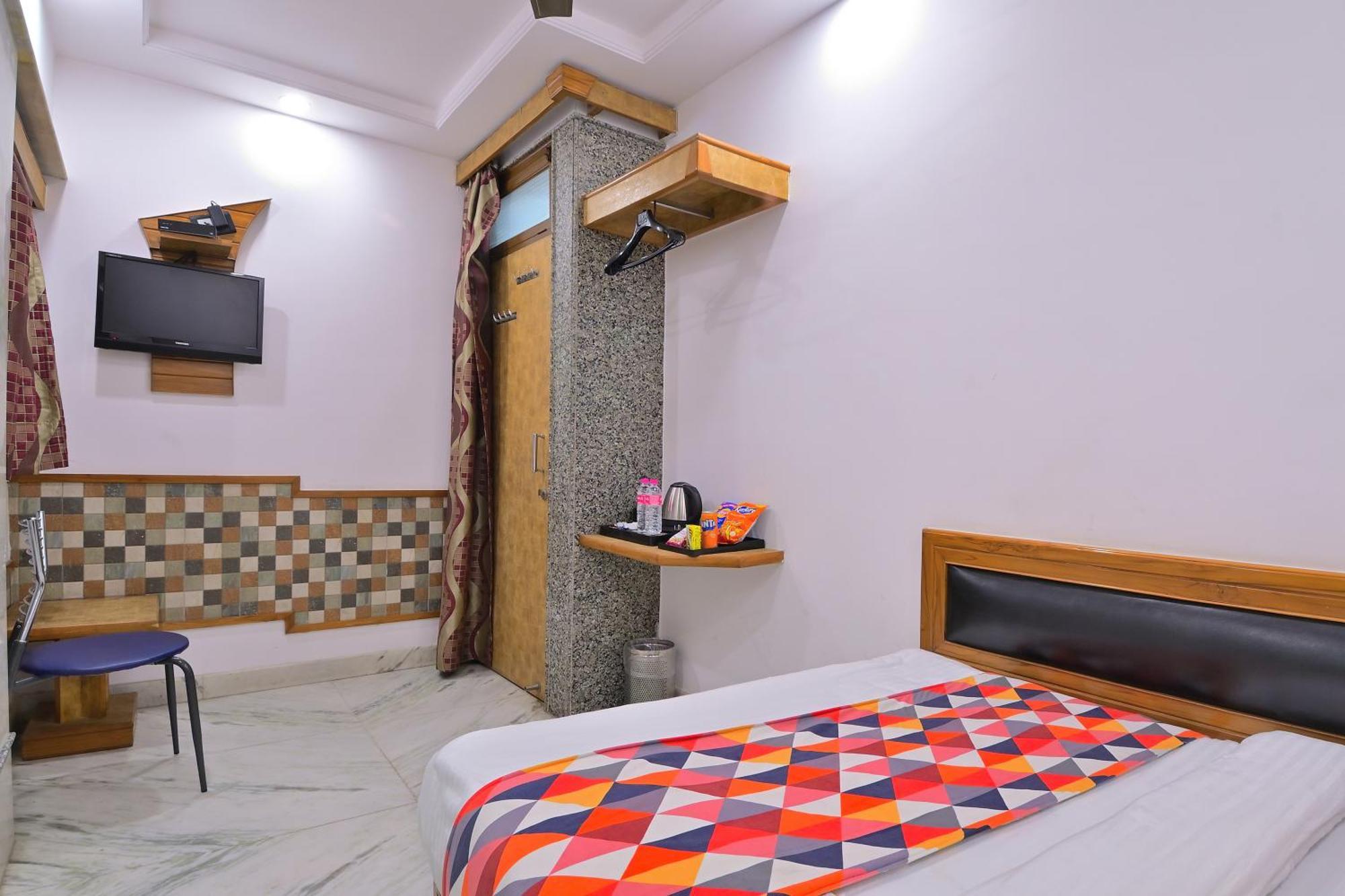 The Natraj Yes Please -new Delhi 4*