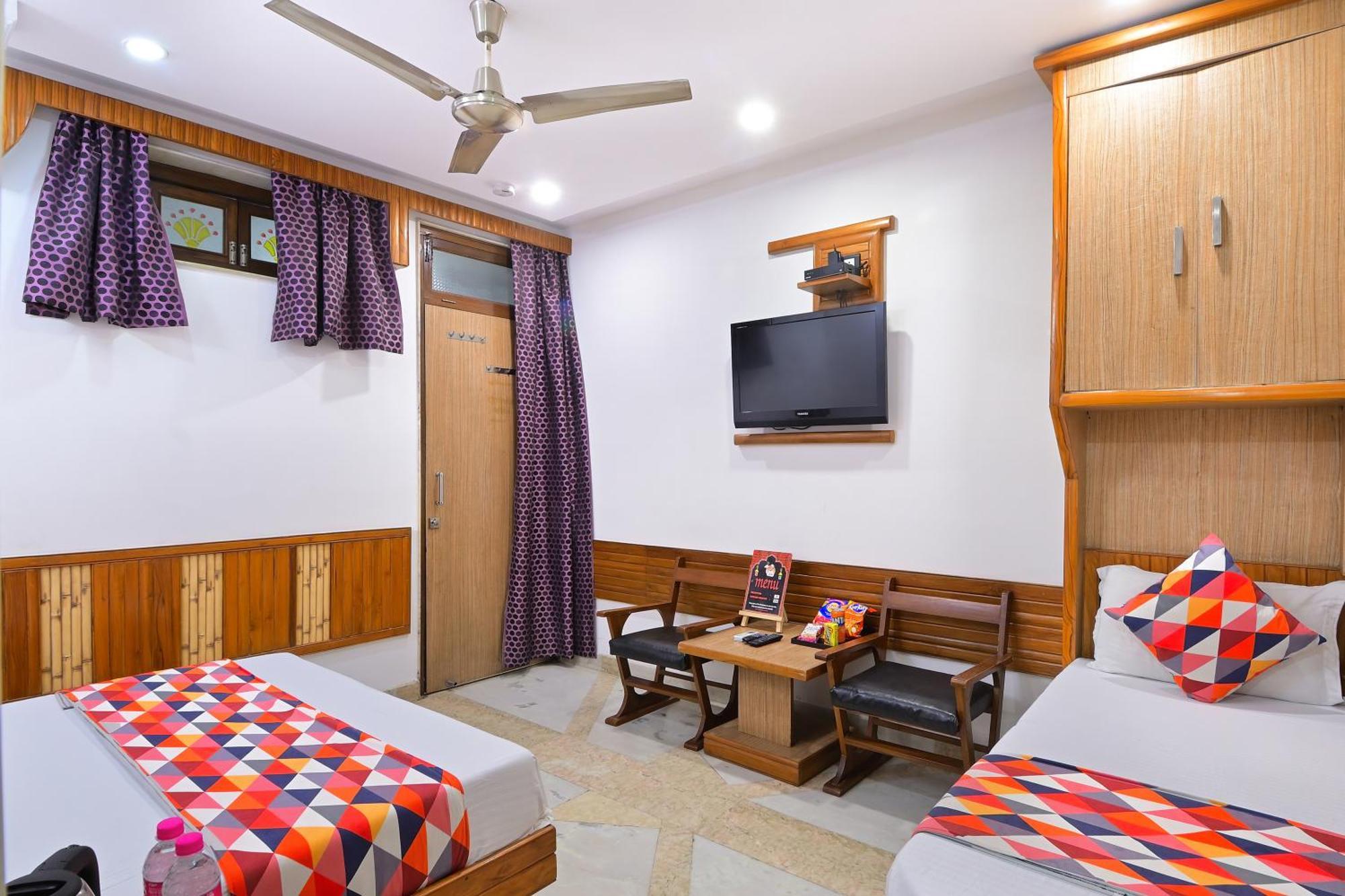 Hotel The Natraj Yes Please -new Delhi 4*