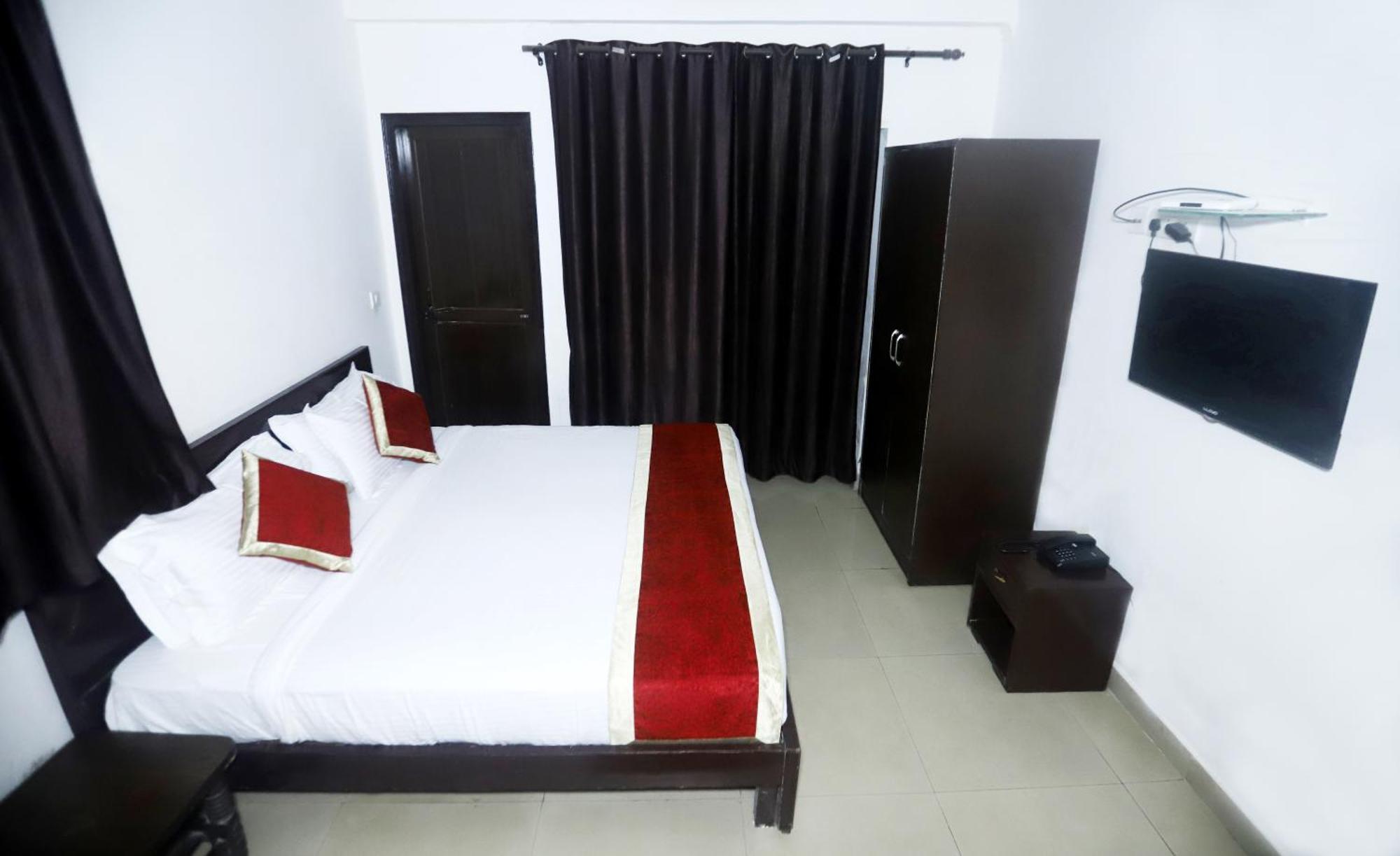 Hotel Dev Residency New Delhi