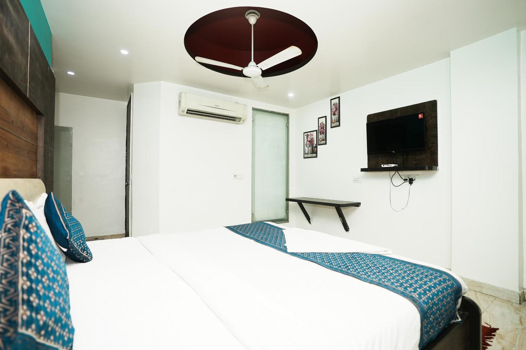 Amour Near Igi Delhi Airport Hotel New Delhi