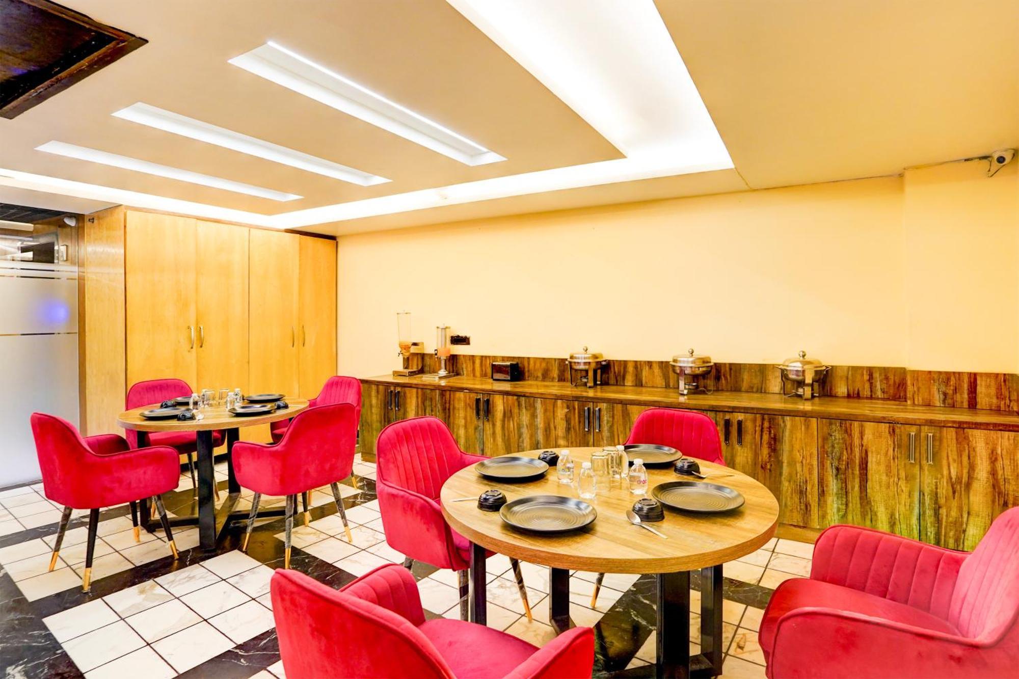 Staybook Atlanta Train Station 4* New Delhi