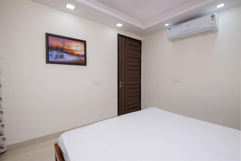 Anandit Homes - Elegant 3 Bedroom With Lift Apartment