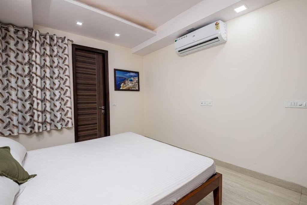 Anandit Homes - Elegant 3 Bedroom With Lift *
