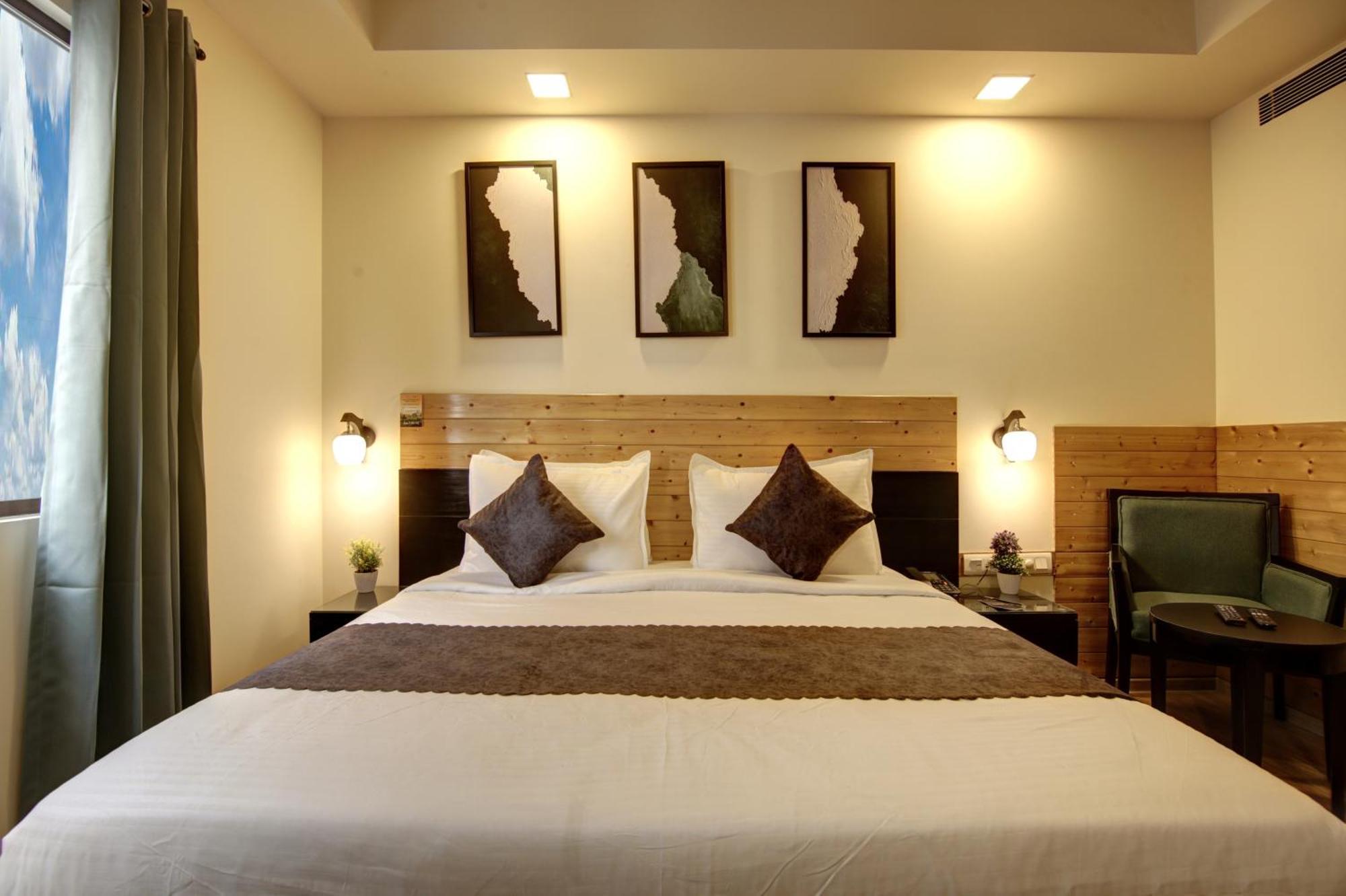 Hotel Saltstayz Thyme - New Friends Colony 4*