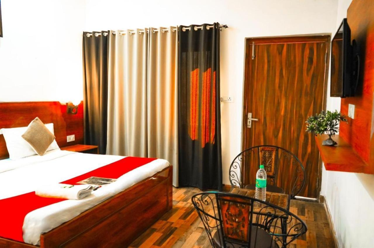Hotel Golden - Premiums In South Extension