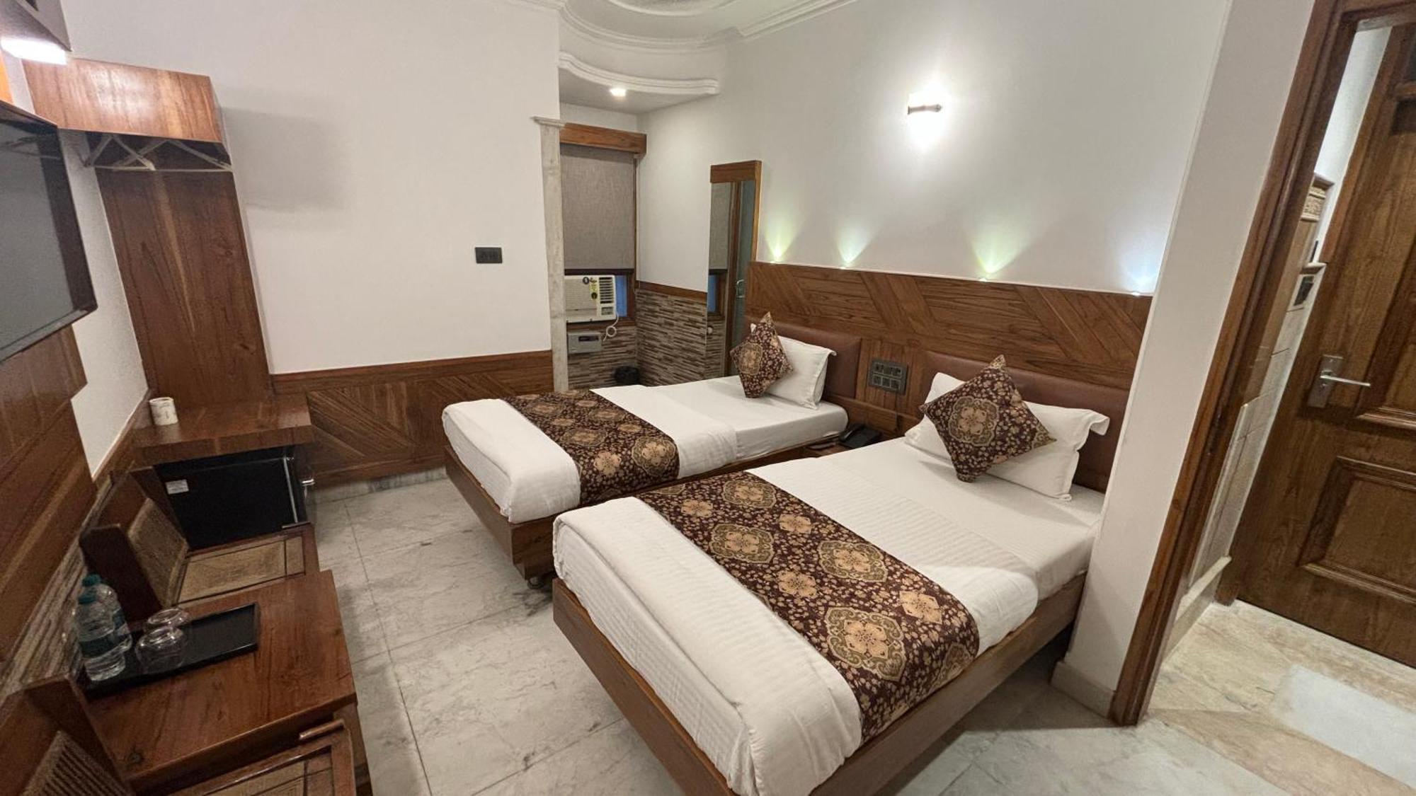 Hotel The Yes Please - New Delhi