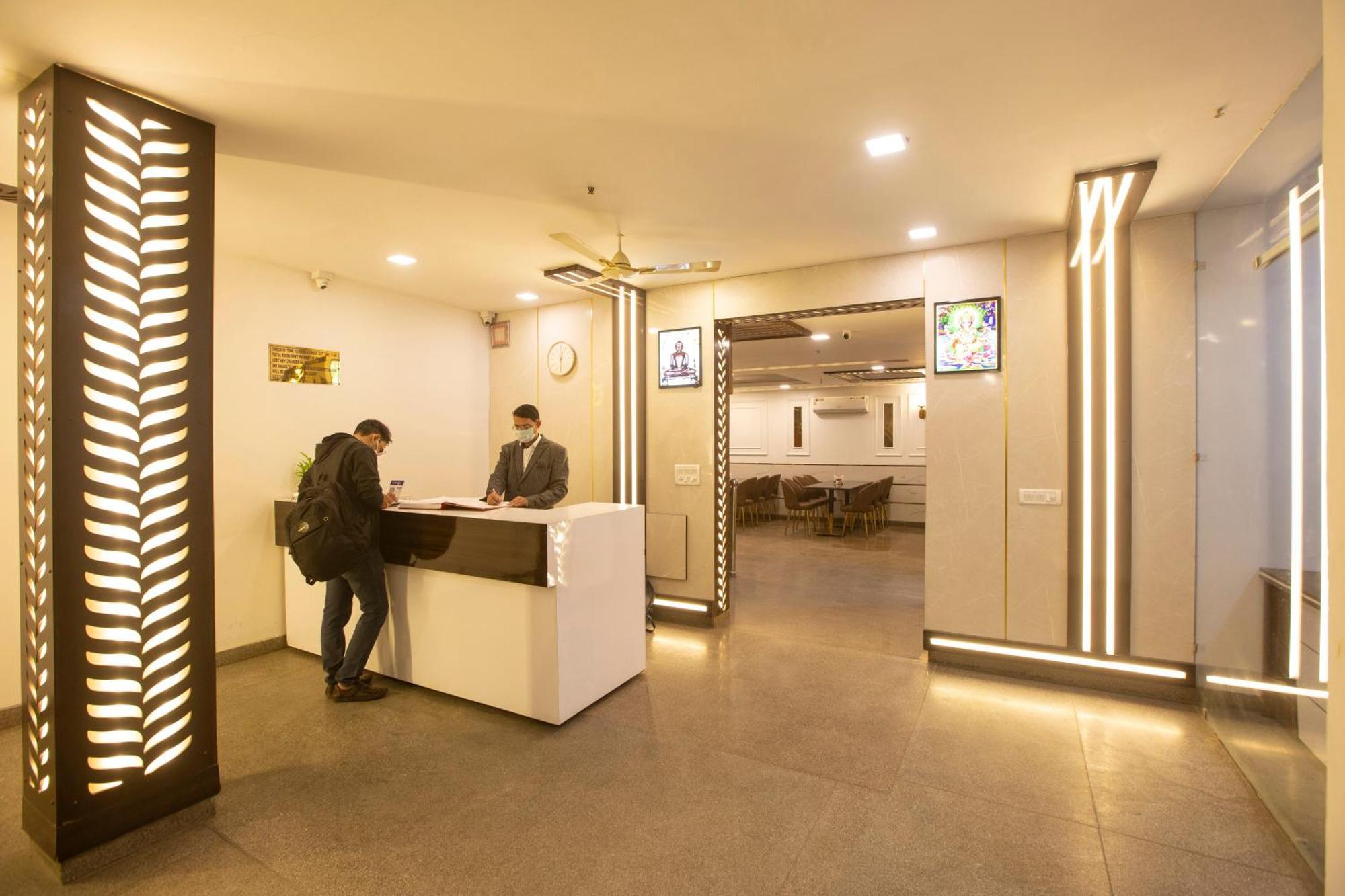 Airport Chanakya Delhi 4* New Delhi
