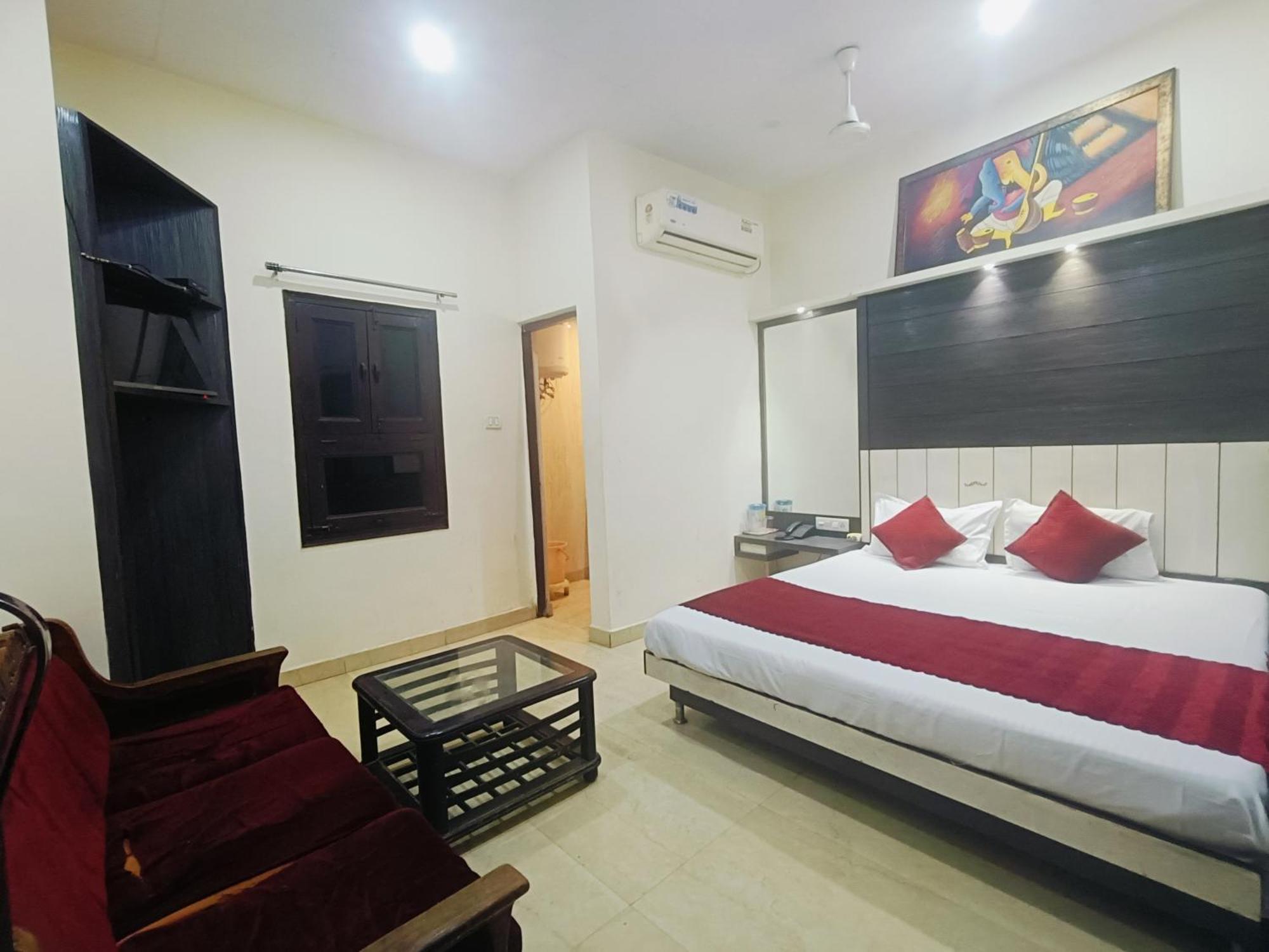 Hare Krishna Main Bazar Hotel New Delhi
