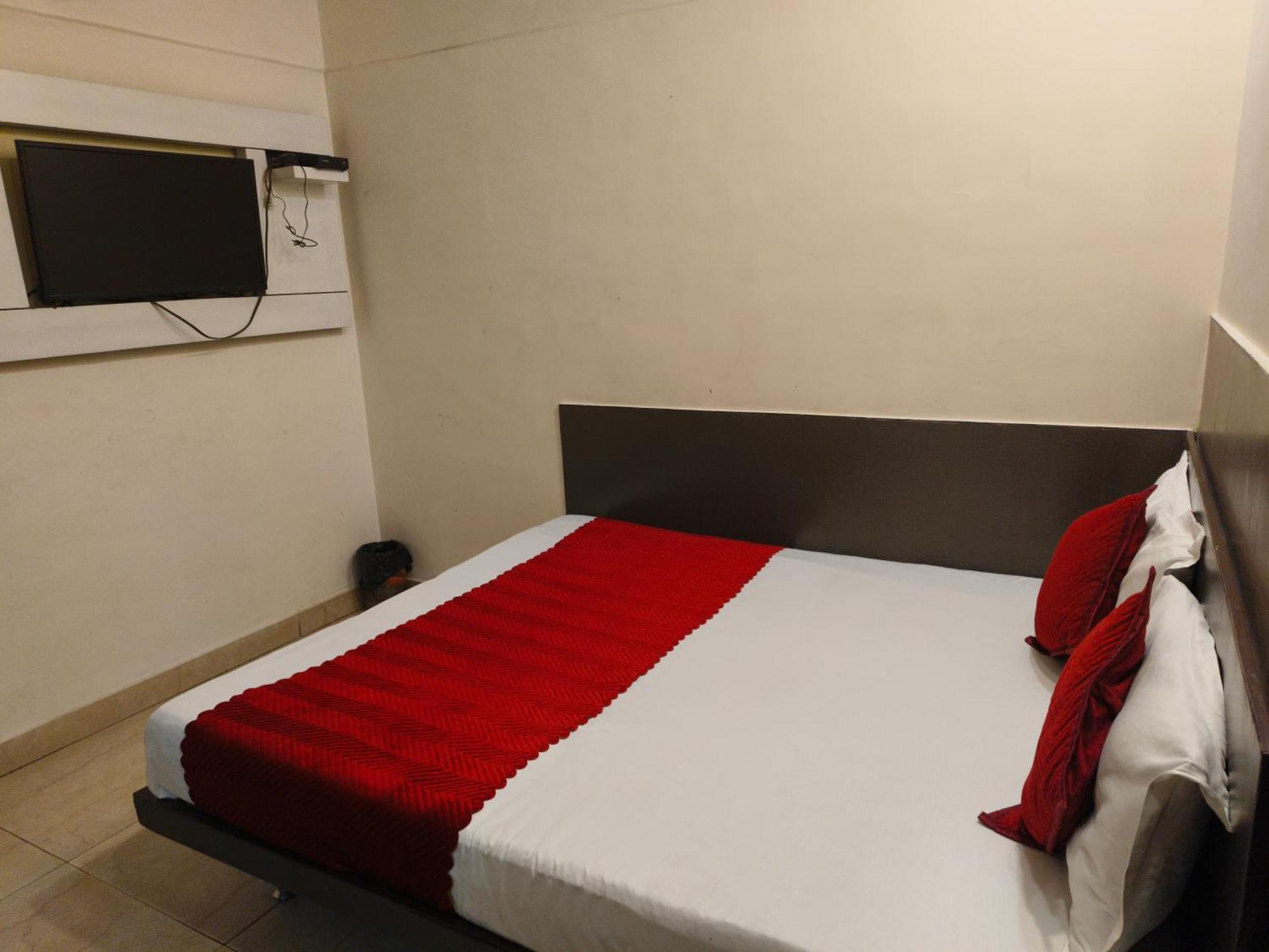 Hotel Hare Krishna Main Bazar