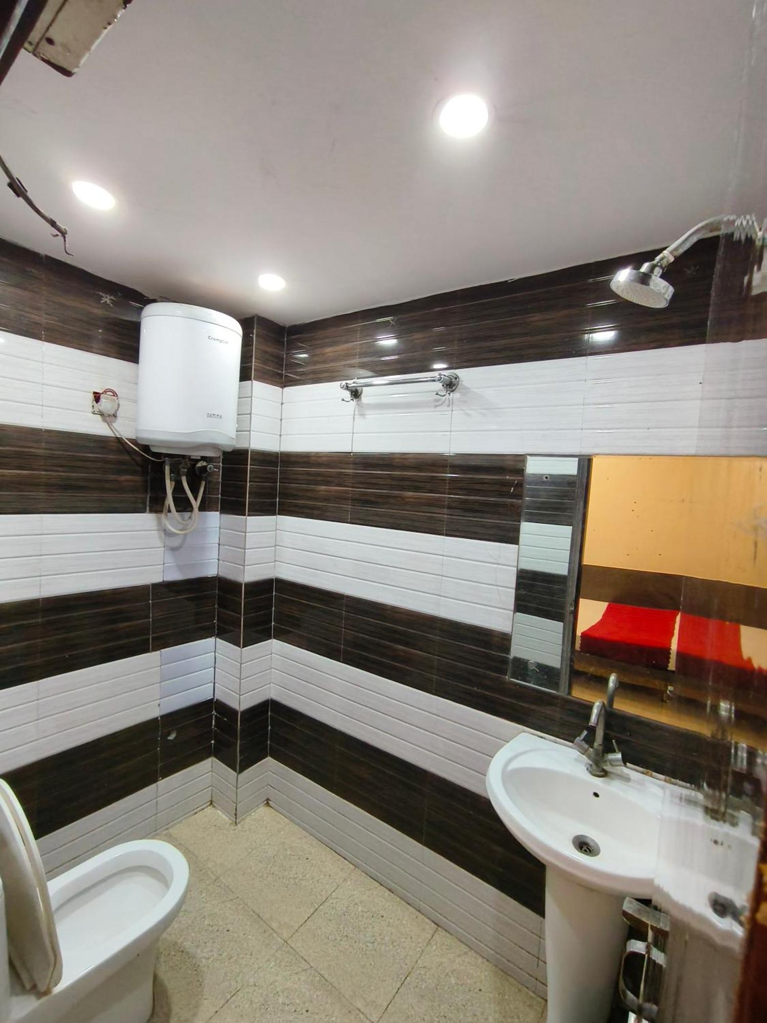 Hare Krishna Main Bazar Hotel New Delhi