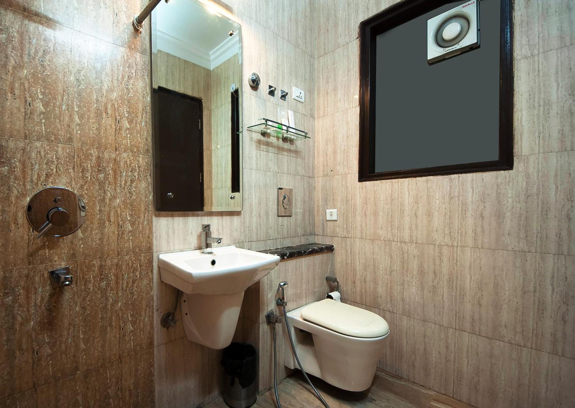 Le Cadre Hotel New Delhi