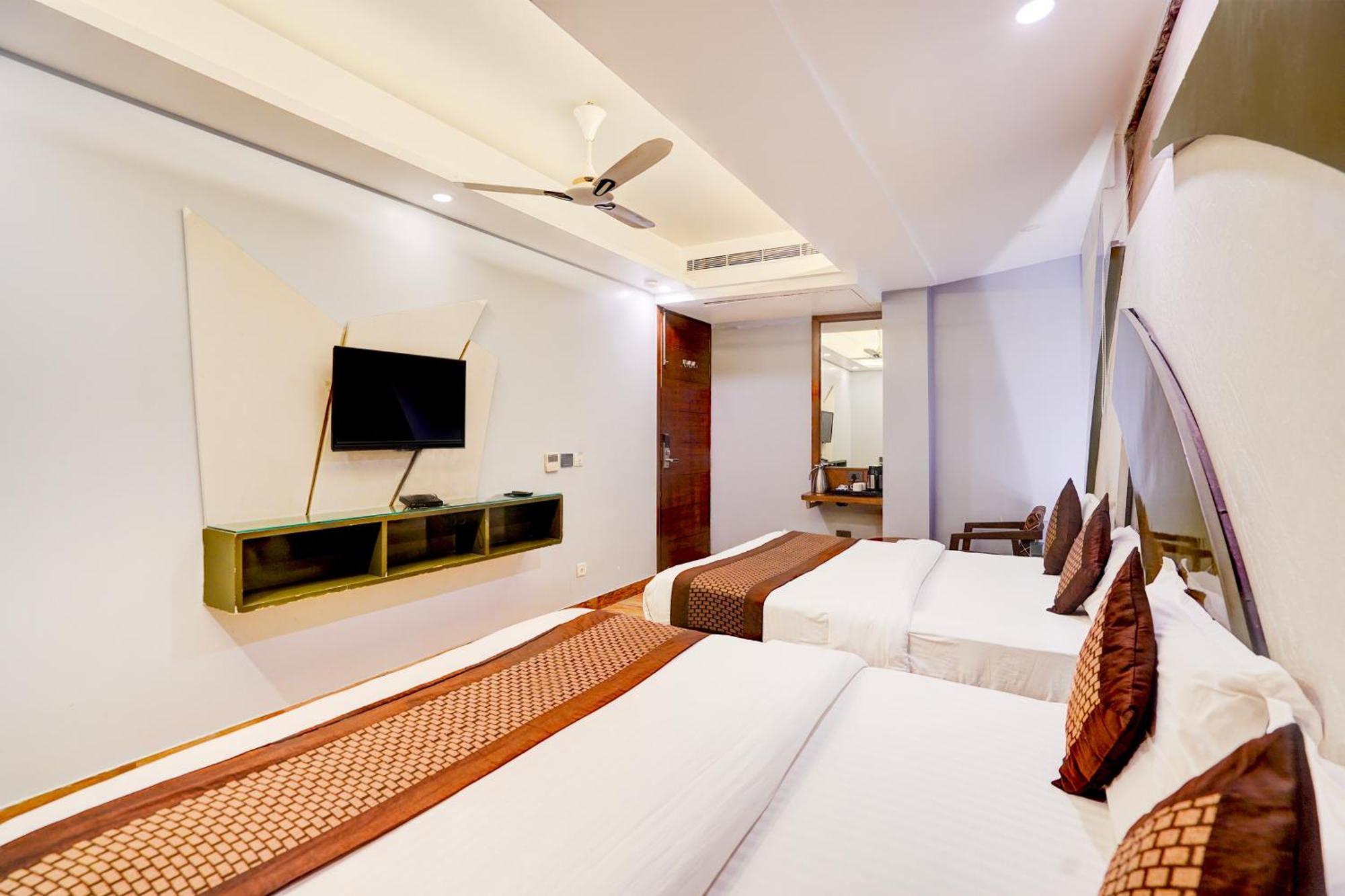 Hotel Staybook Nitya Maharani Free Airport Pickup New Delhi