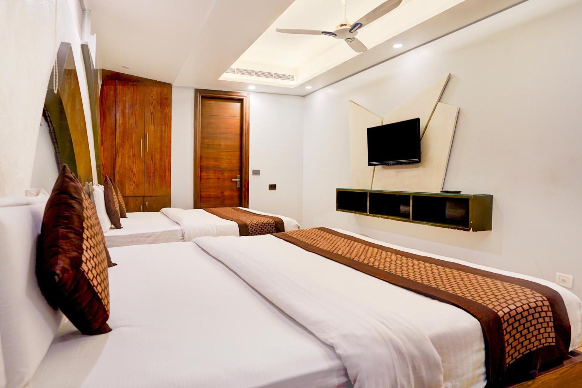 Staybook Nitya Maharani Free Airport Pickup