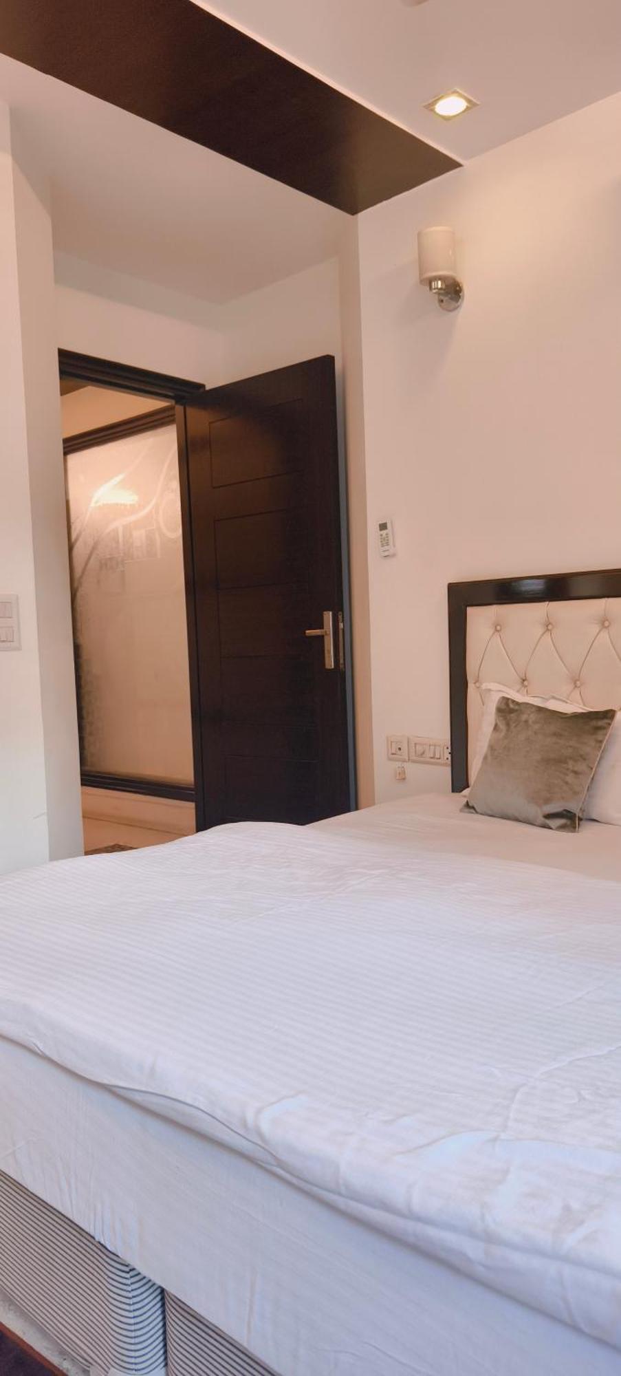 Palatial 3bhk Apartment!greater Kailash 1 * New Delhi