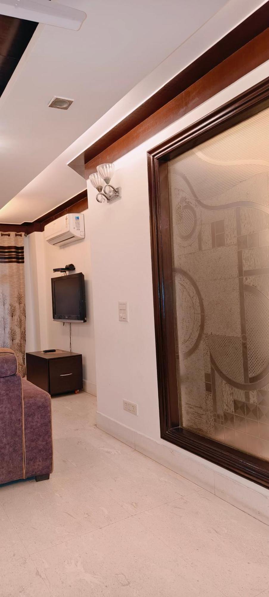 Palatial 3bhk Apartment!greater Kailash 1 *