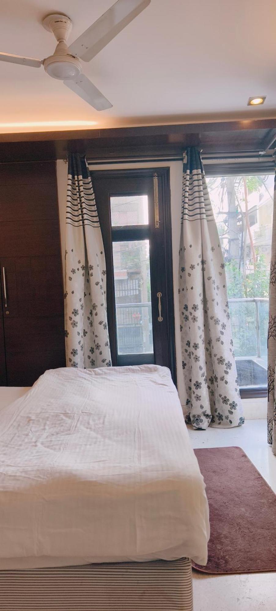 Palatial 3bhk Apartment!greater Kailash 1 Apartment *