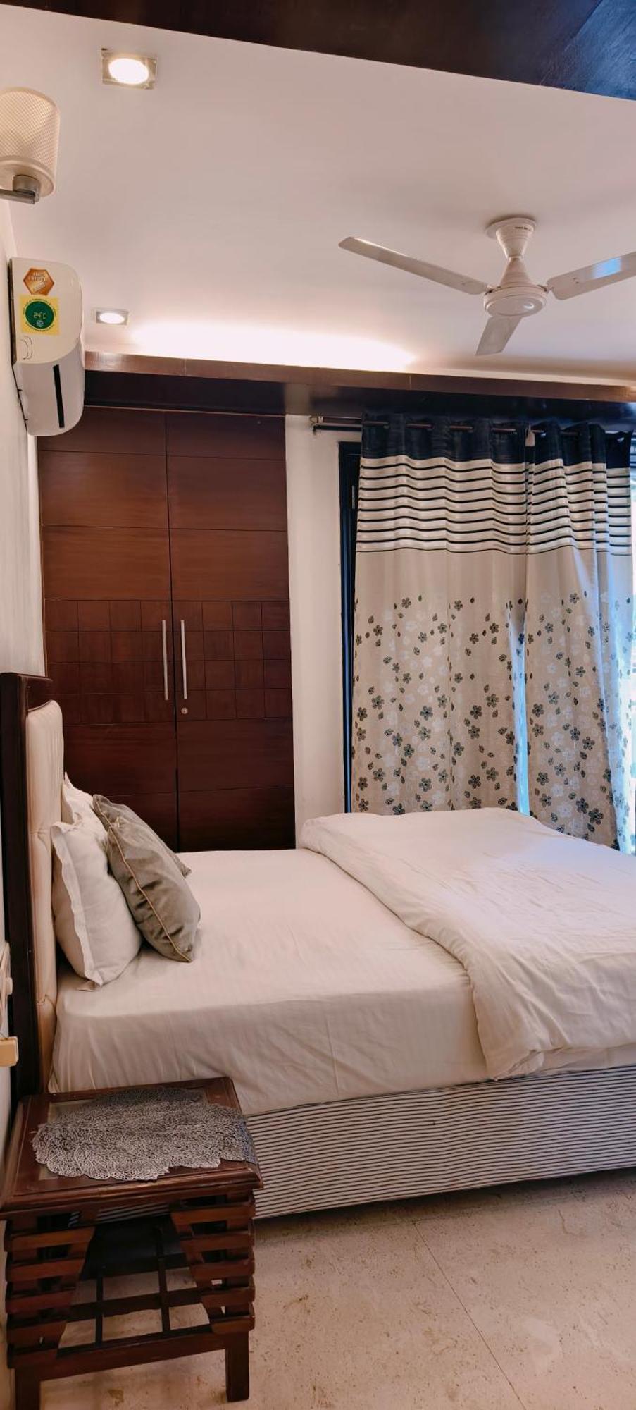 Palatial 3bhk Apartment!greater Kailash 1 New Delhi
