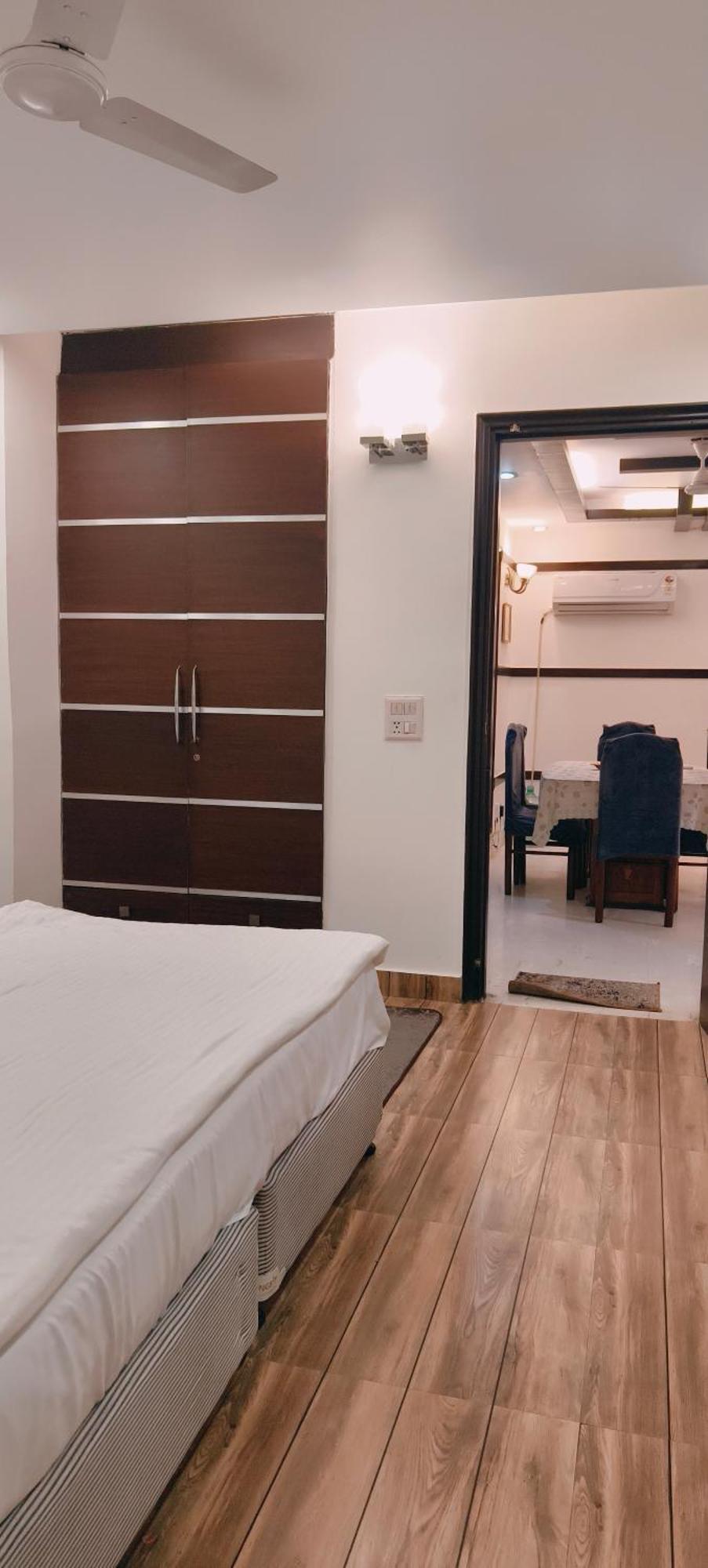 Palatial 3bhk Apartment!greater Kailash 1