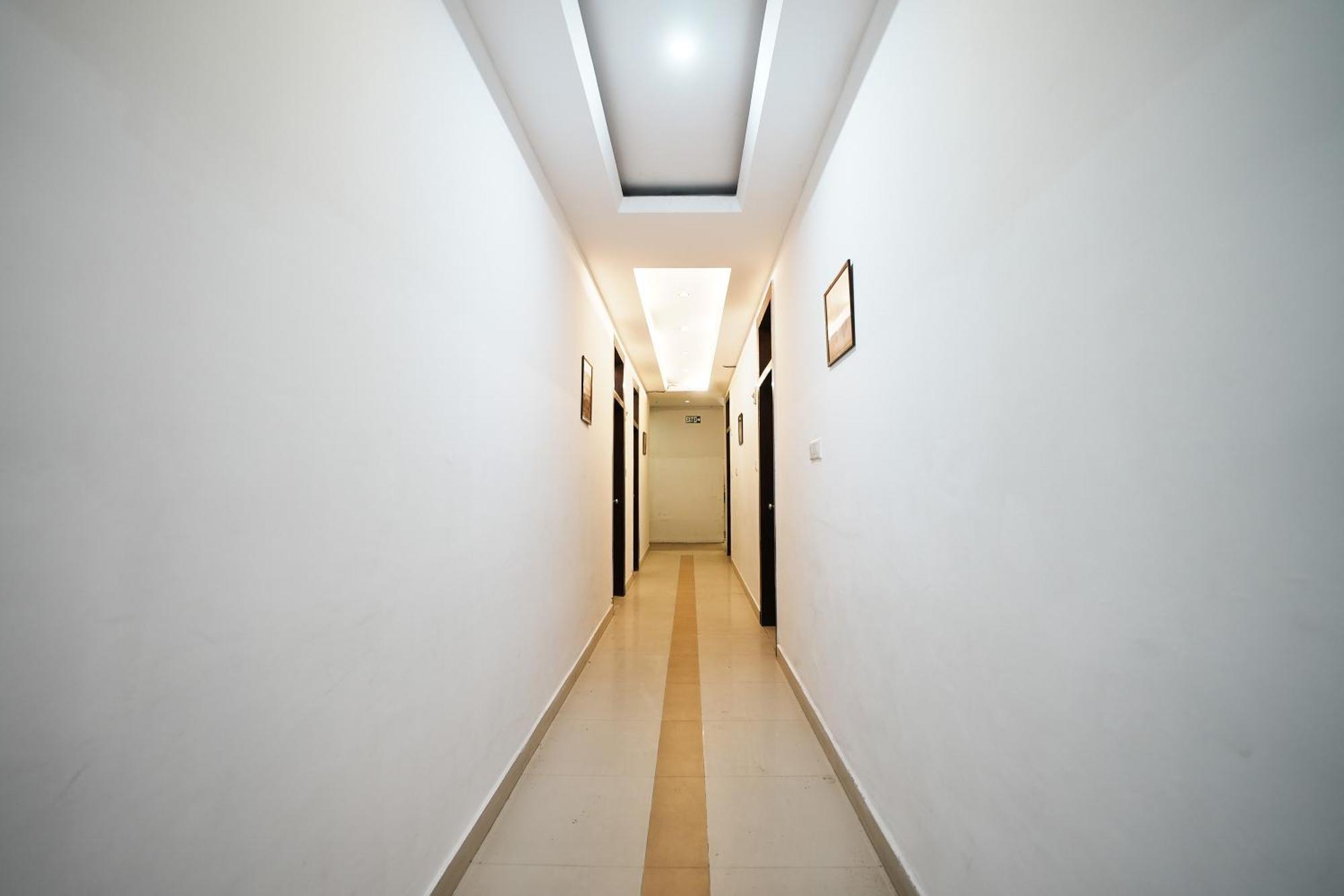 Om Paradise Near Igi Delhi Airport Hotel
