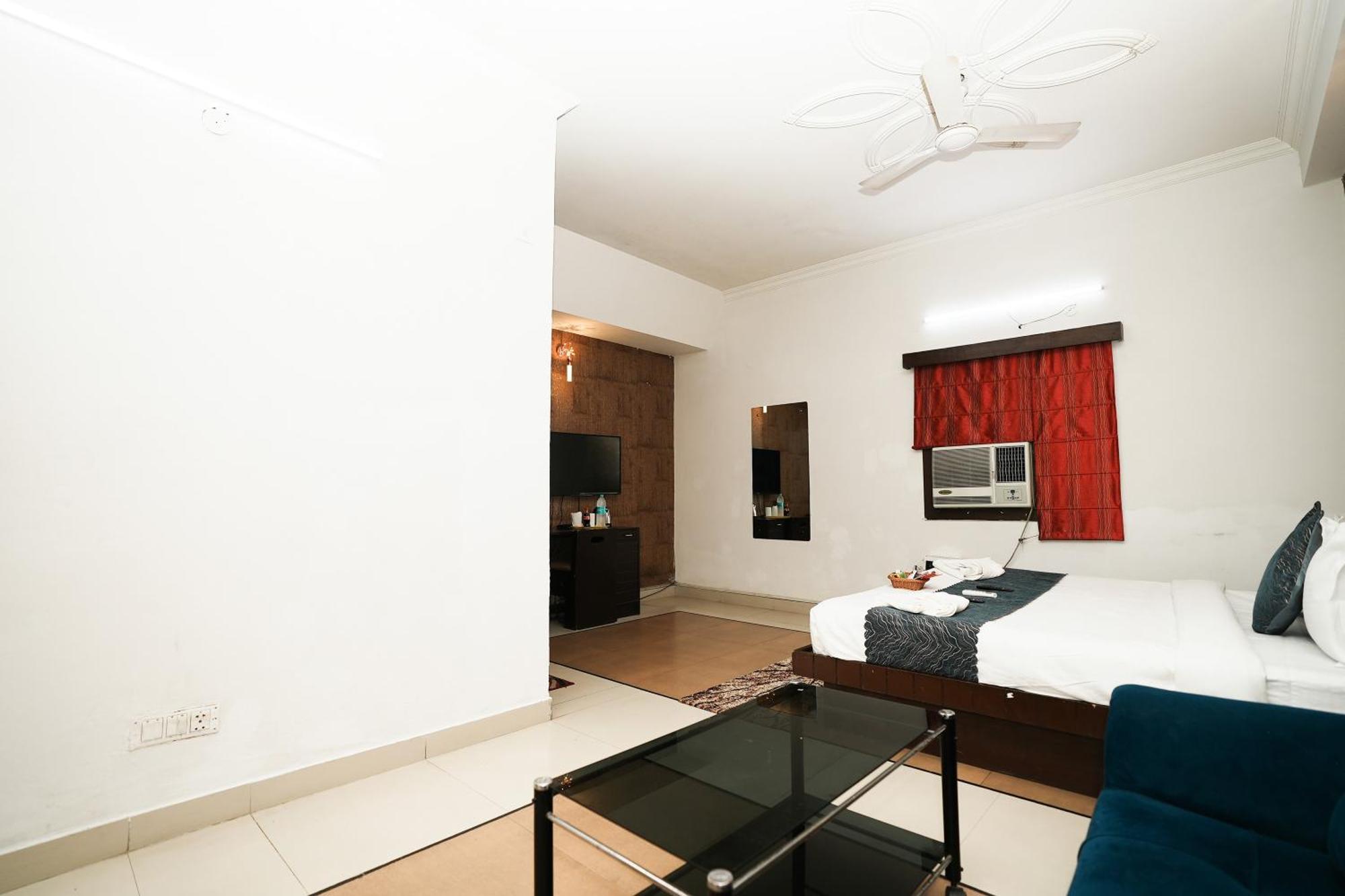 Om Paradise Near Igi Delhi Airport 3* New Delhi