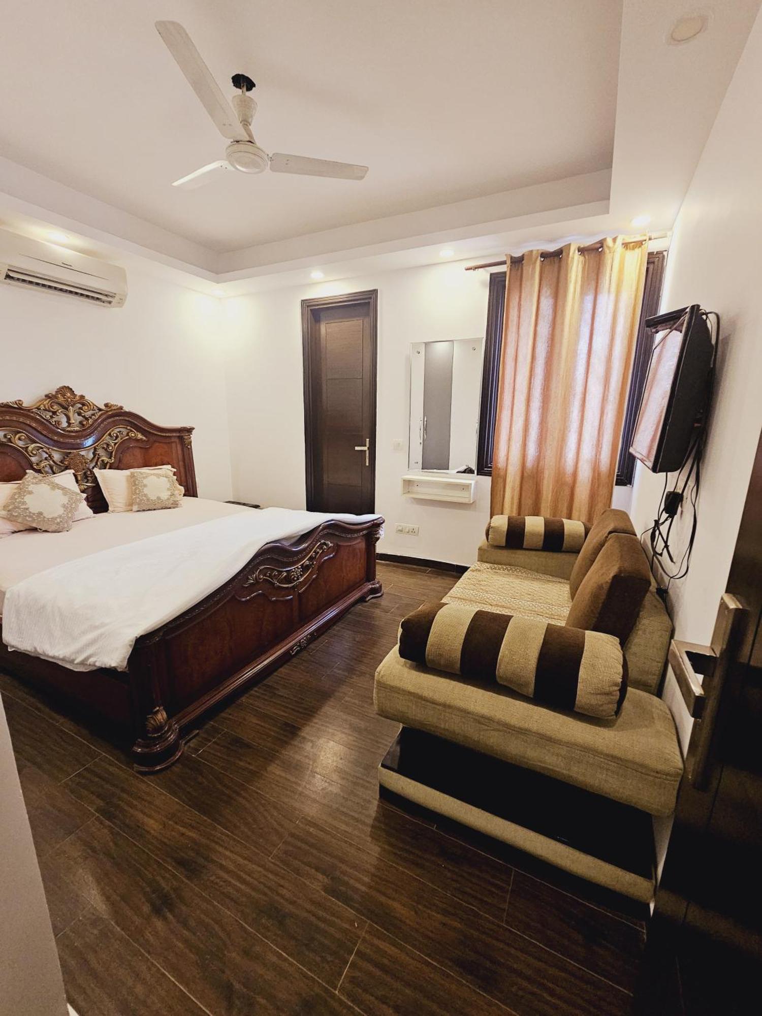 Palatial 3bhk With Terrace! Greater Kailash 1 Apartamento