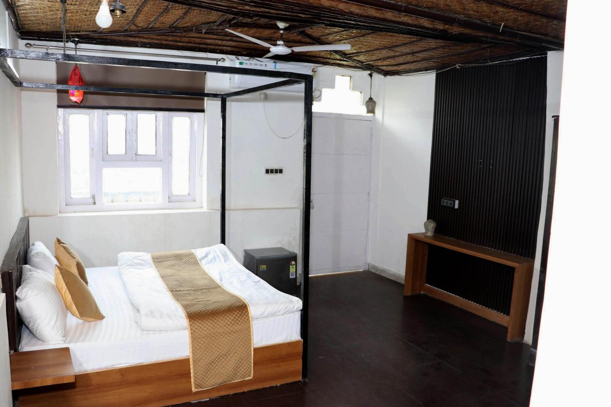 Bunk Delhi Backpacking Hotel