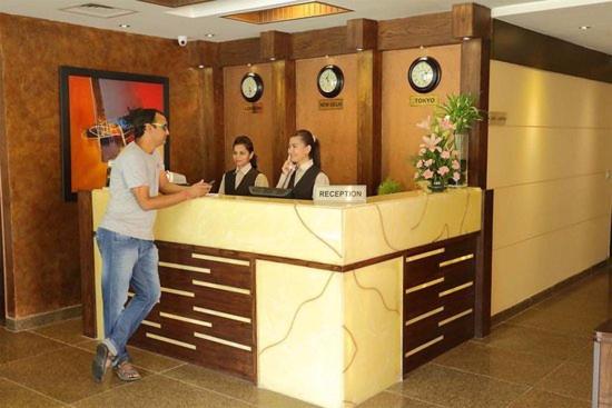 Admiral Suites Hotel