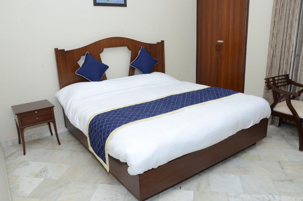 Namaste Apartments * New Delhi