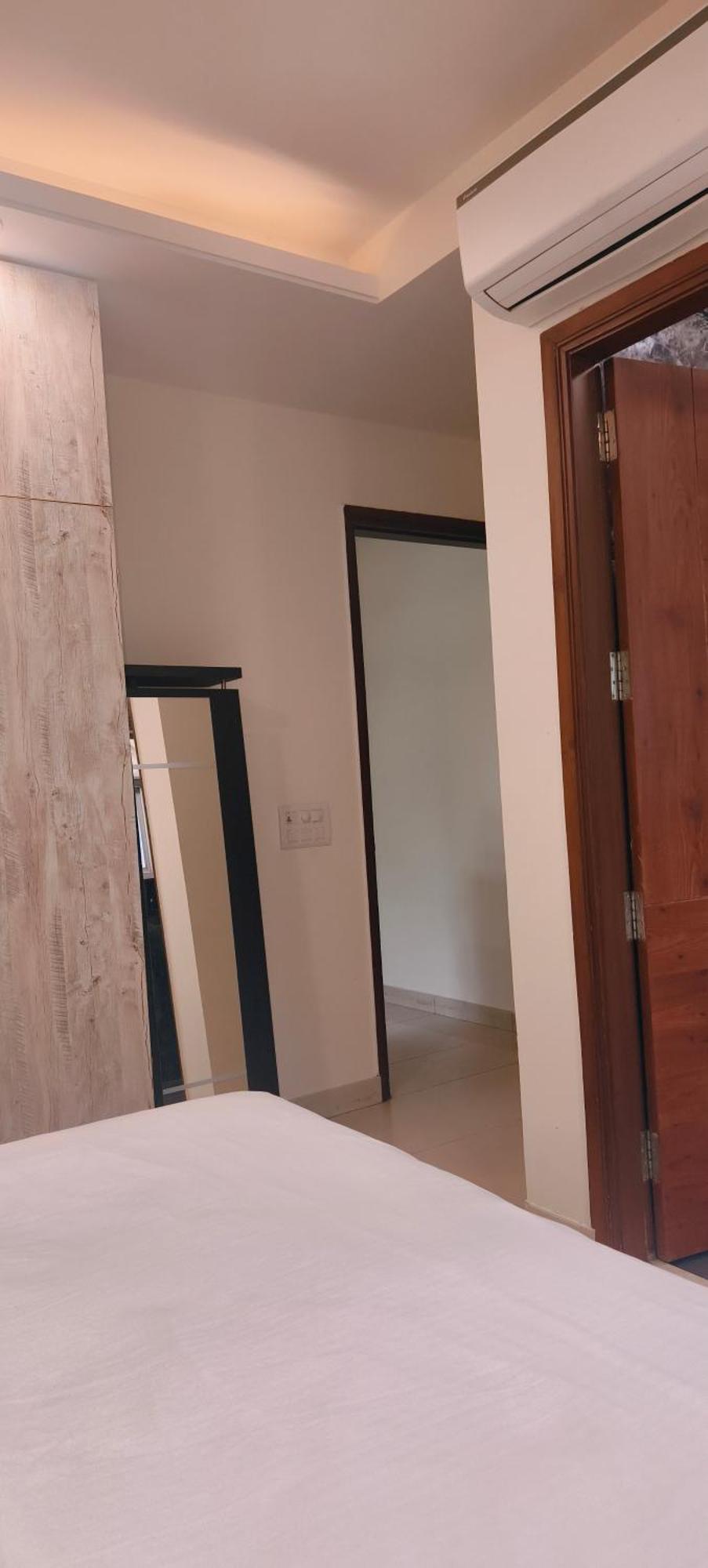 Hostmystay- 2bhk! Lajpat Nagar Market New Delhi