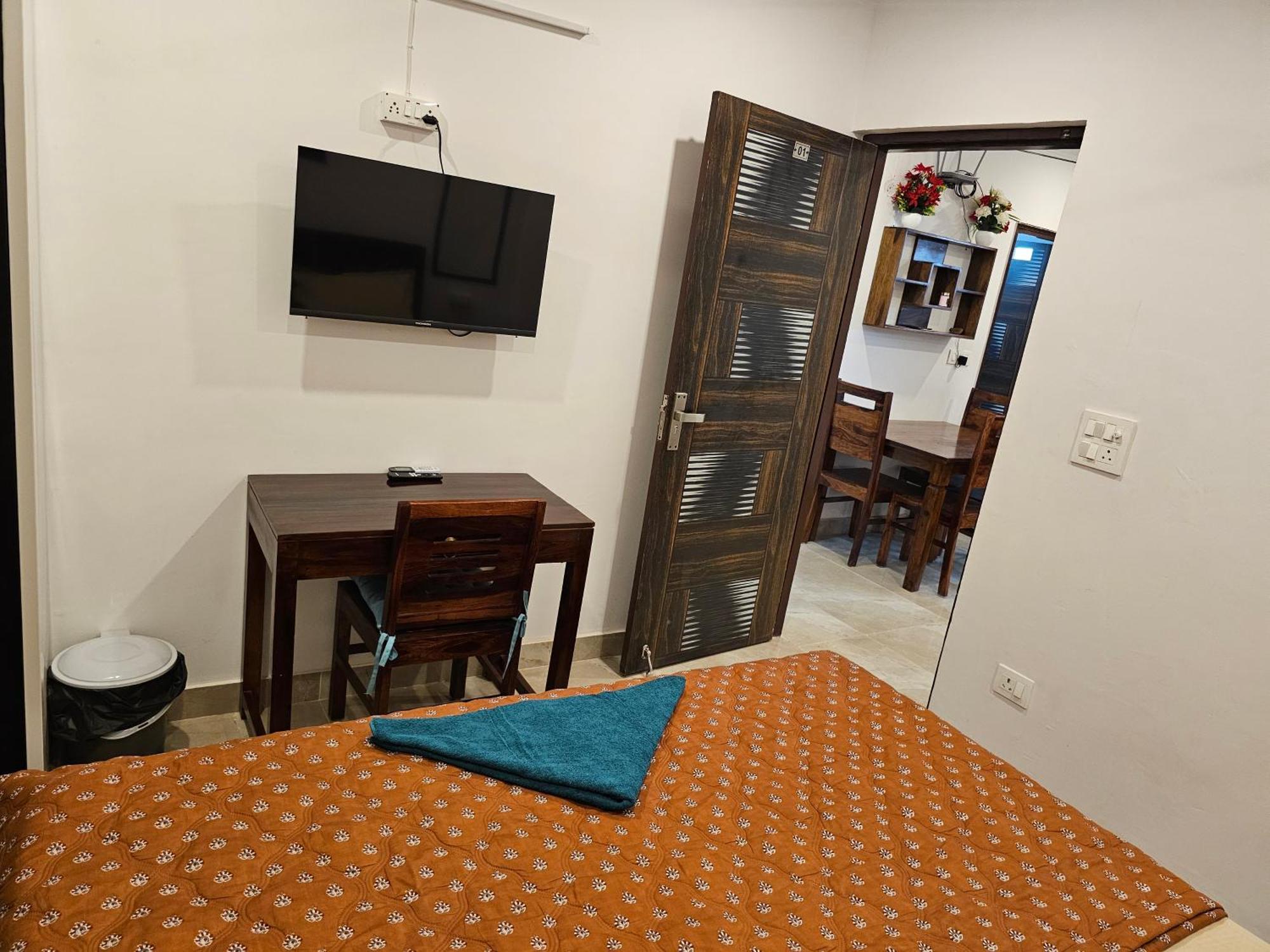 Gautam Nagar South Delhi *