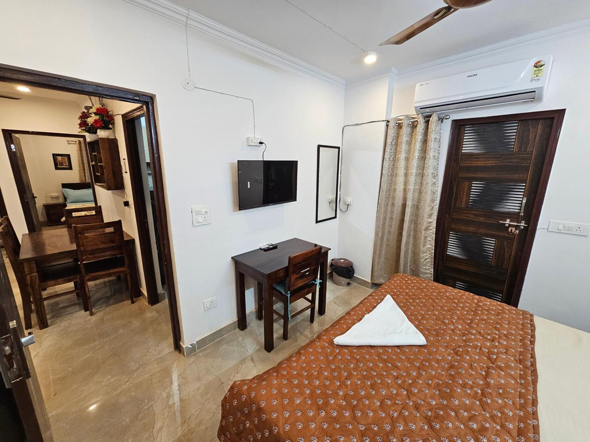 Apartment Gautam Nagar South Delhi New Delhi