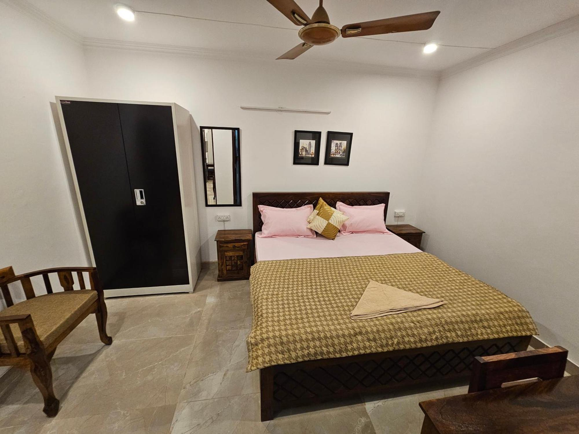 Apartment Gautam Nagar South Delhi New Delhi