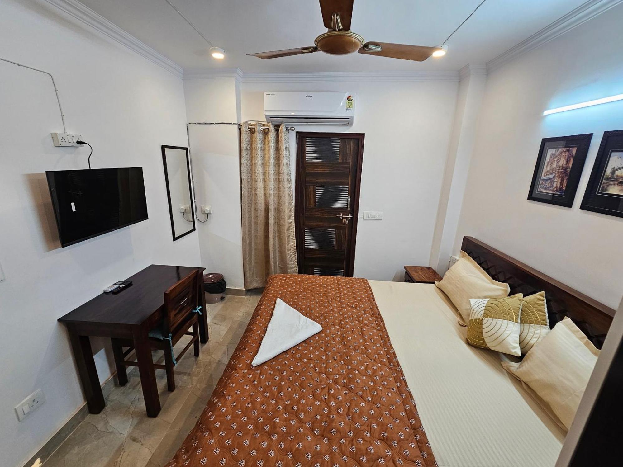 Gautam Nagar South Delhi Apartment New Delhi