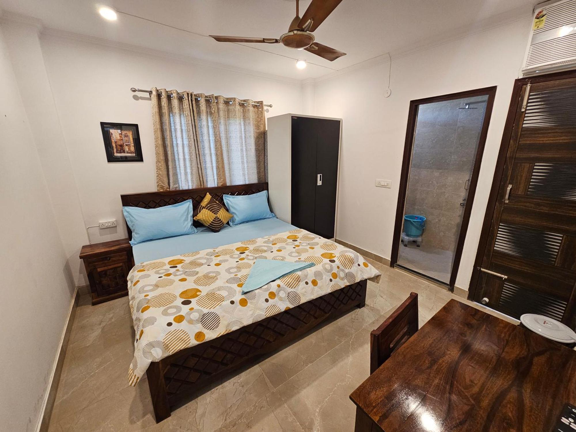 Apartment Gautam Nagar South Delhi New Delhi