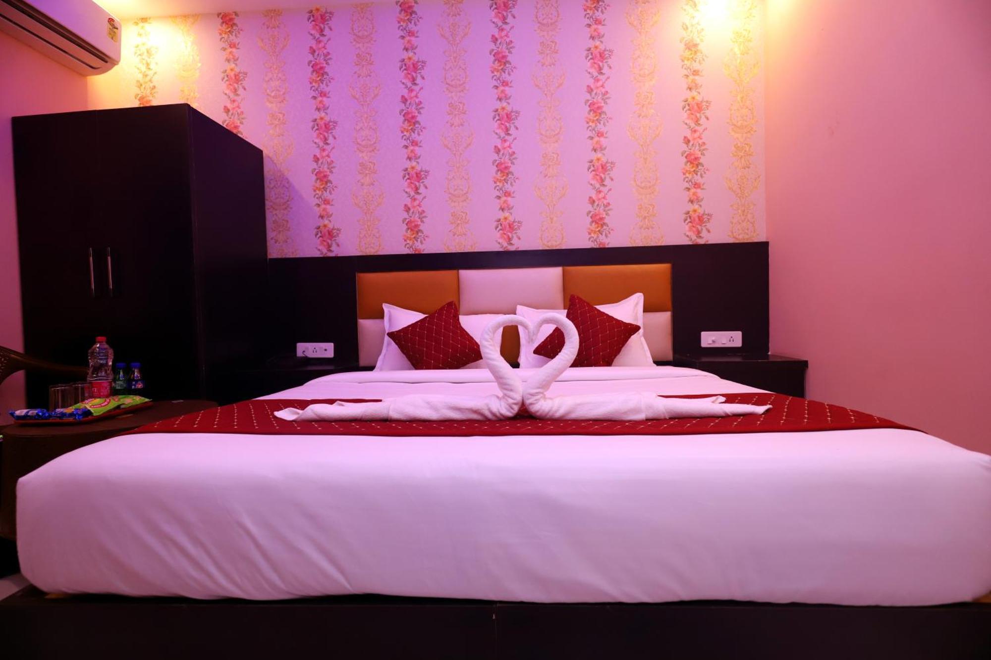 Hotel Admiral Suites New Delhi