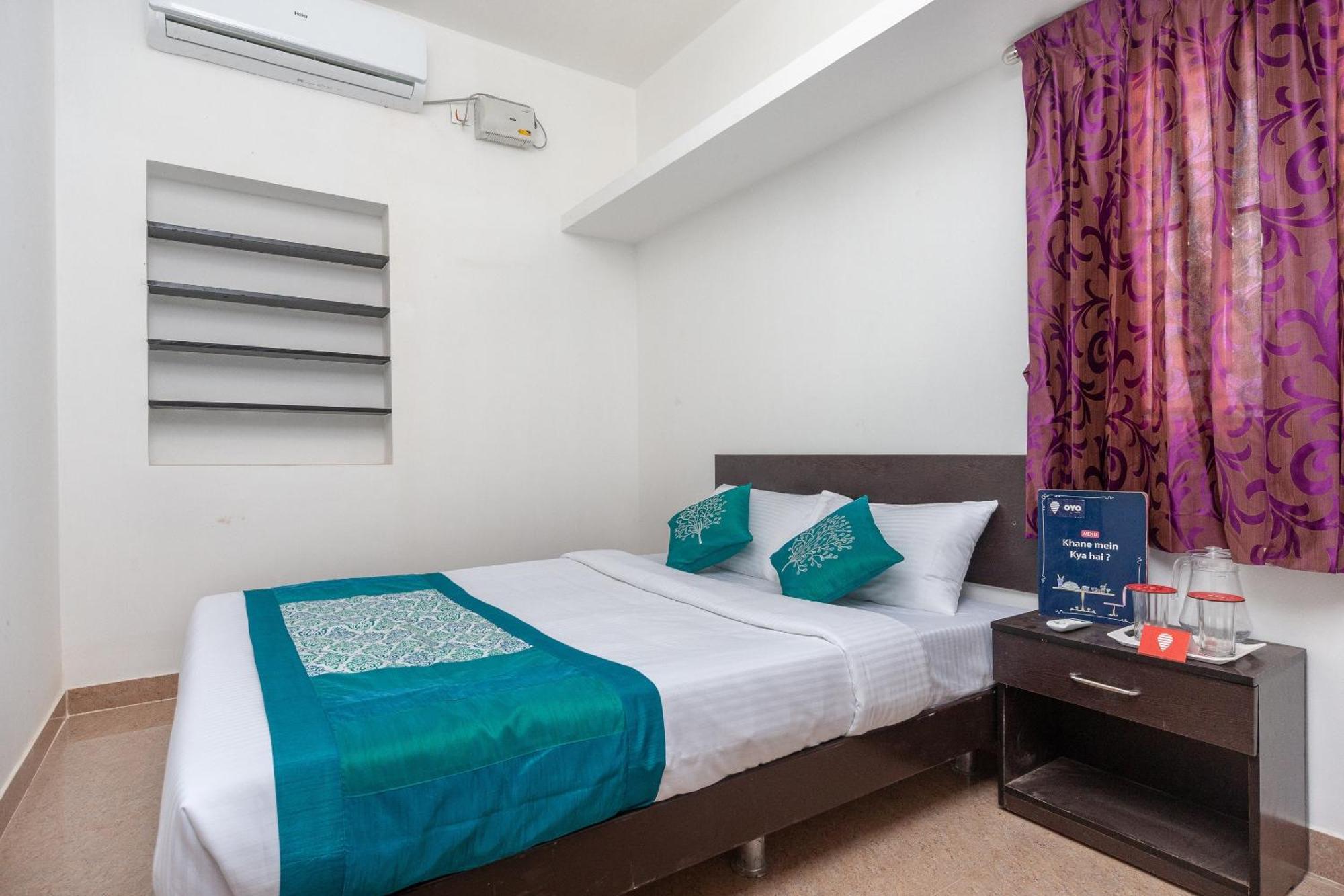 Admiral Suites Hotel 3*