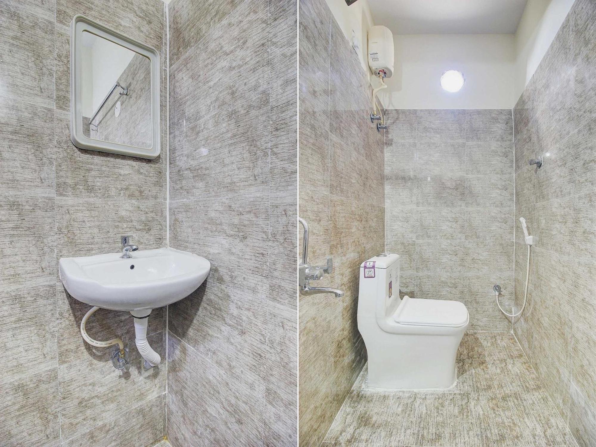 Hotel Admiral Suites New Delhi