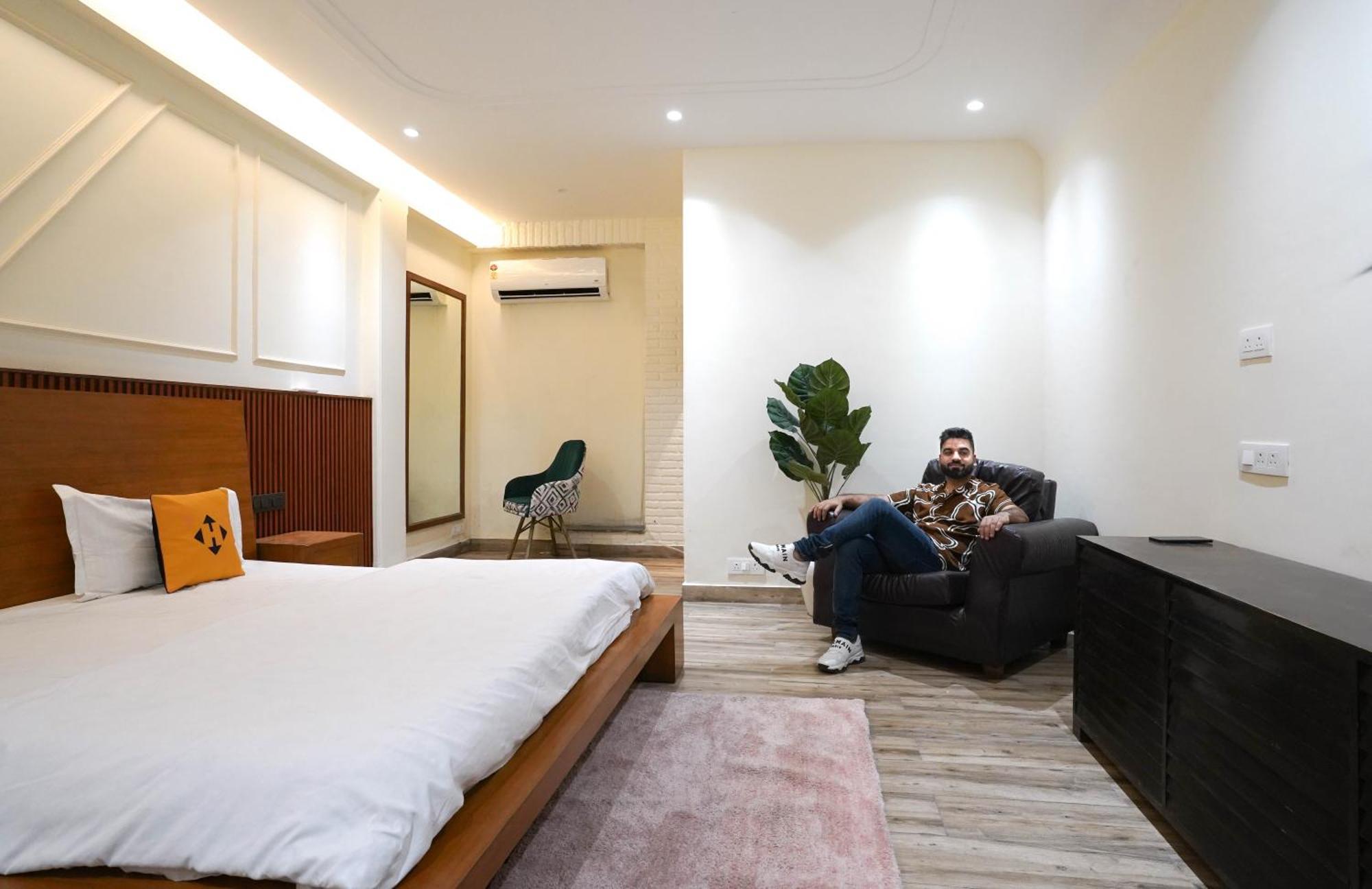 Hide-in Delhi