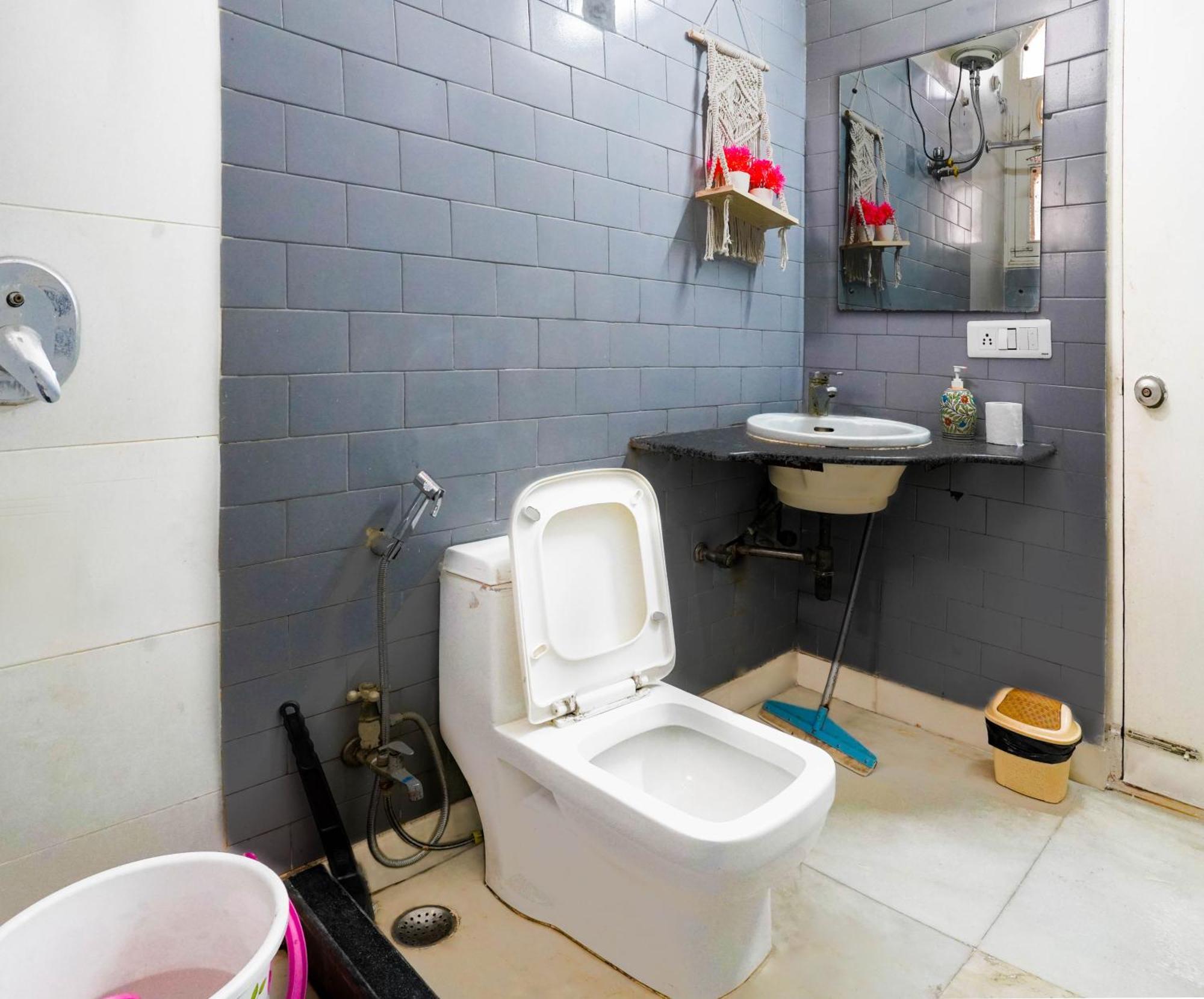 Hostel Hide-in Delhi